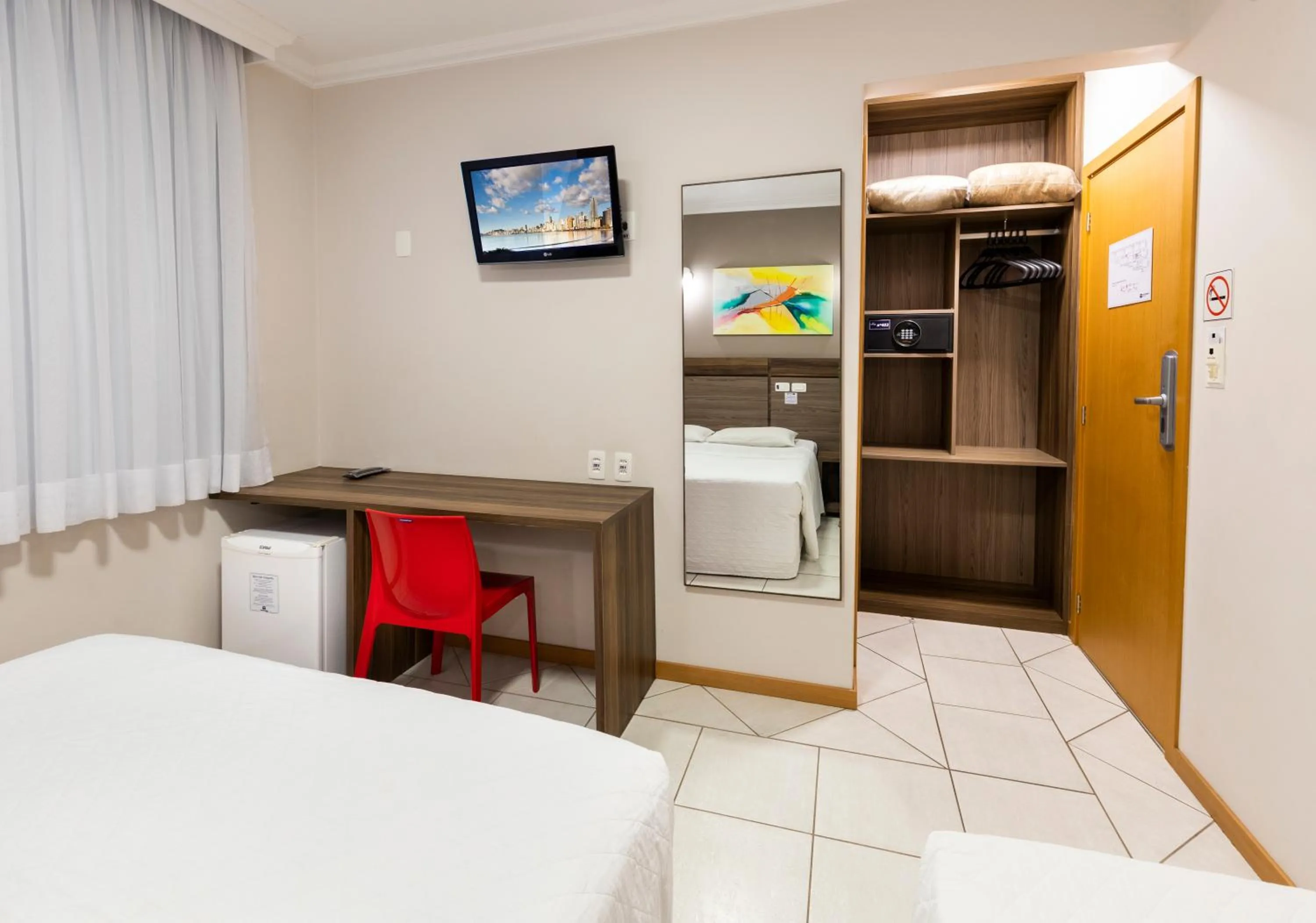 Bedroom, Bed in Centromar Hotel