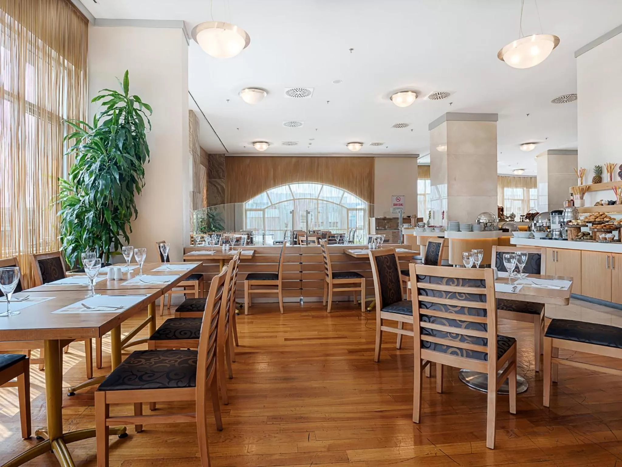 Restaurant/places to eat in WOW Istanbul Hotel