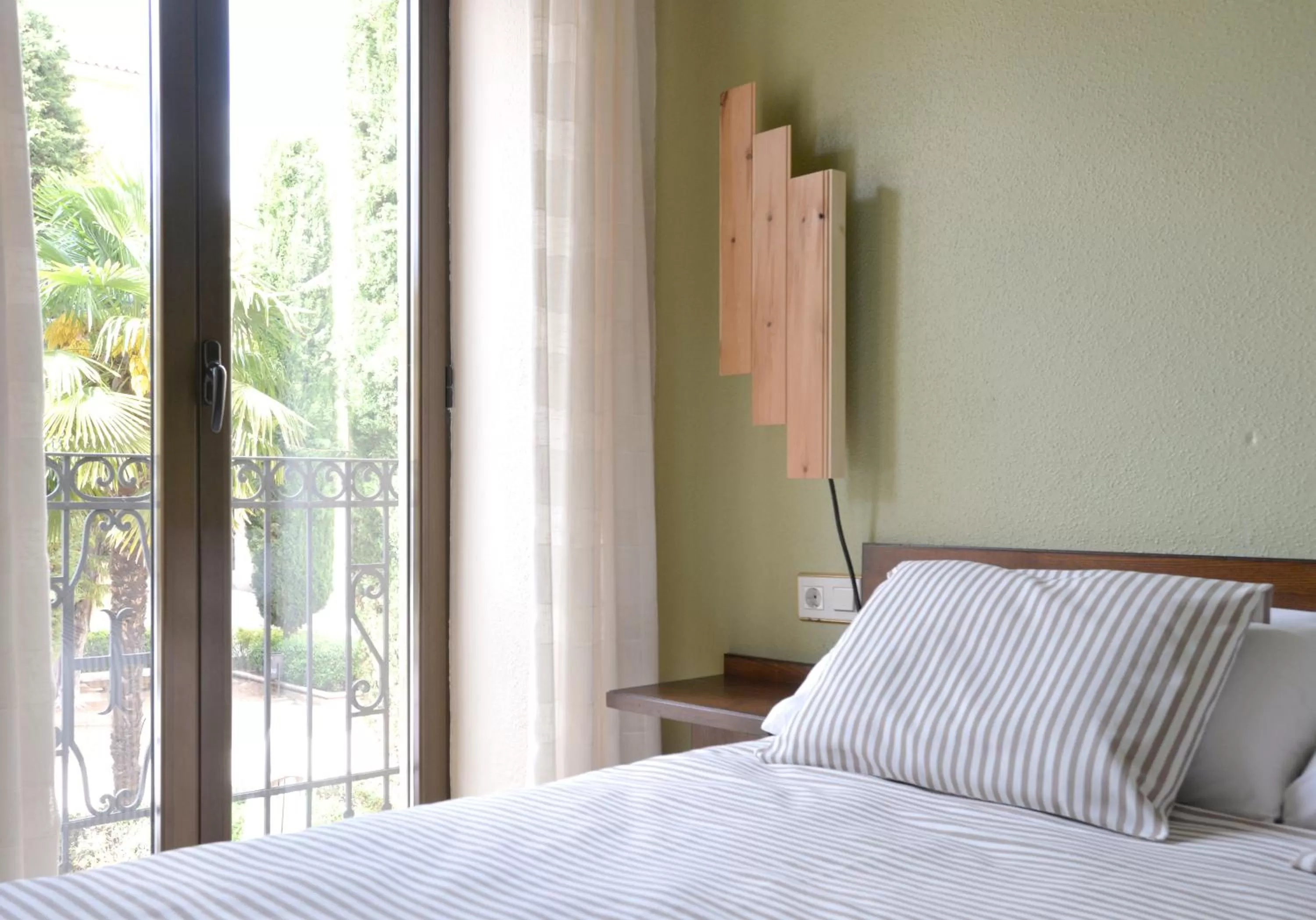 Bed in Hostal Concejo