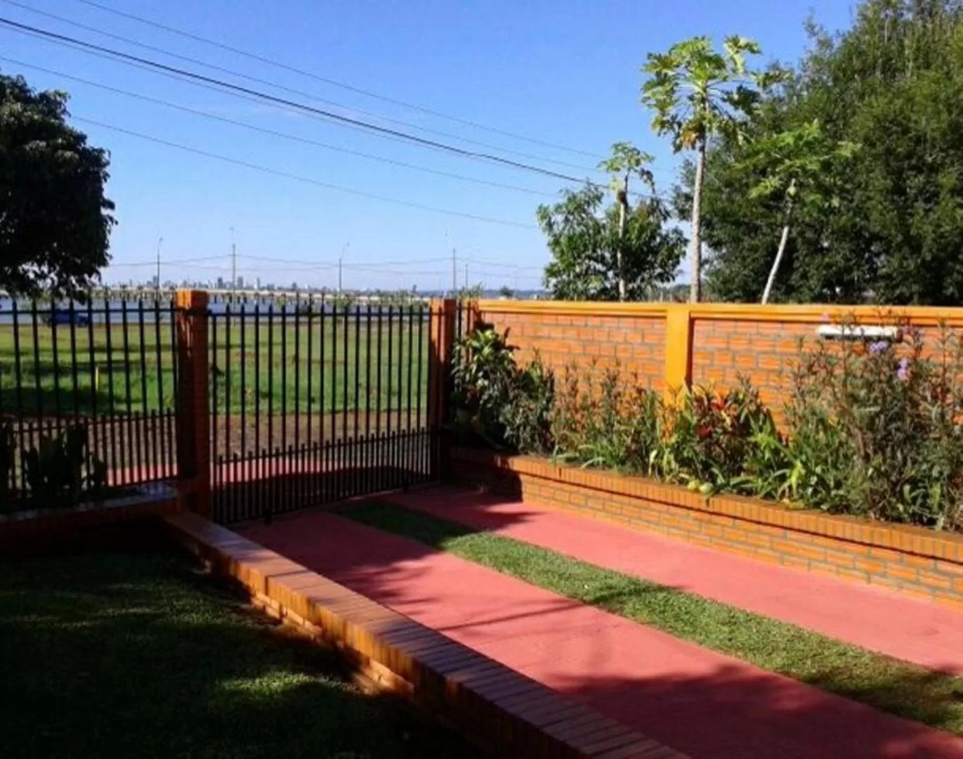 Area and facilities in Posada Basiliza, Encarnación PY