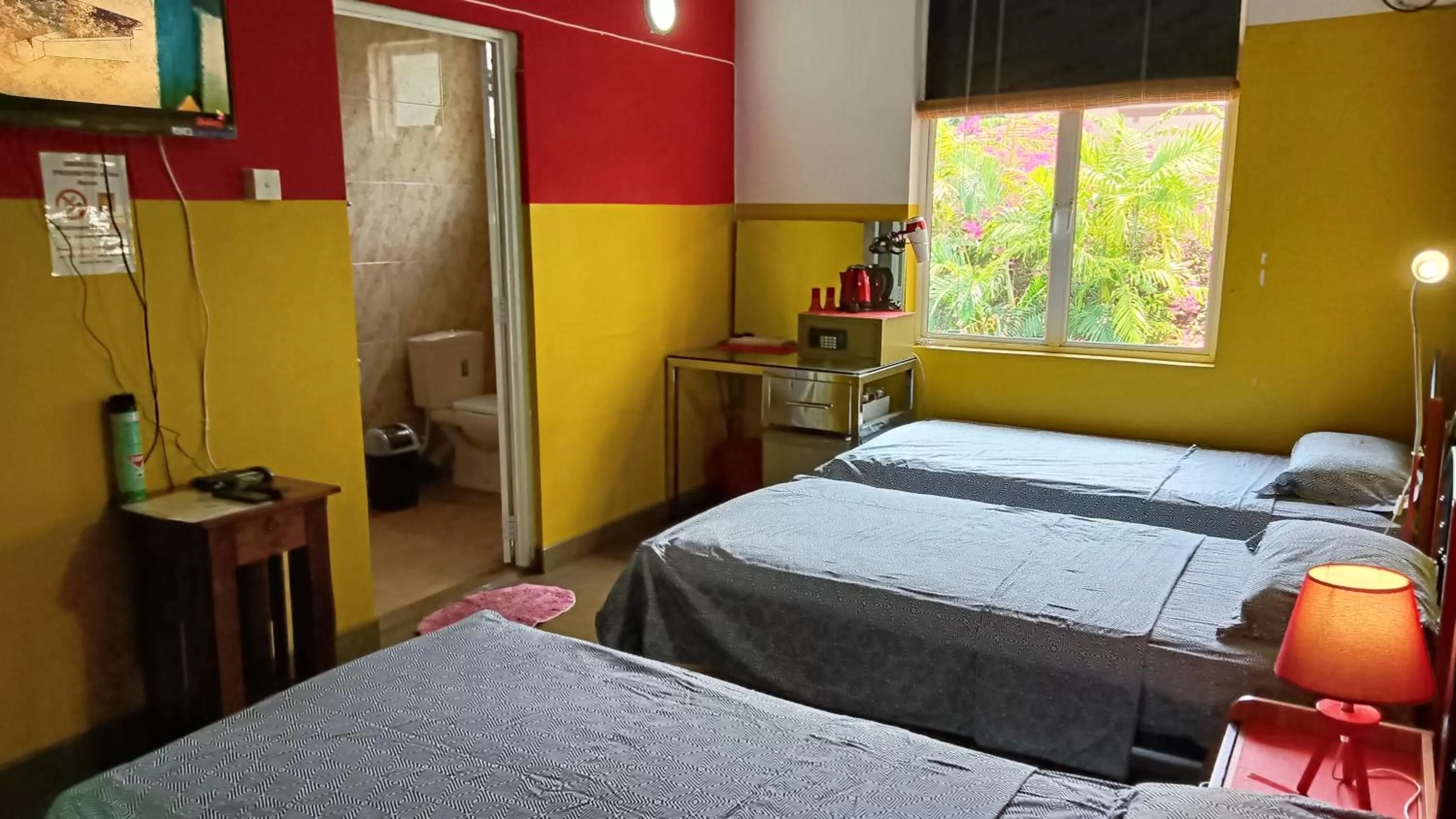 Bathroom, Bed in Palms Villa