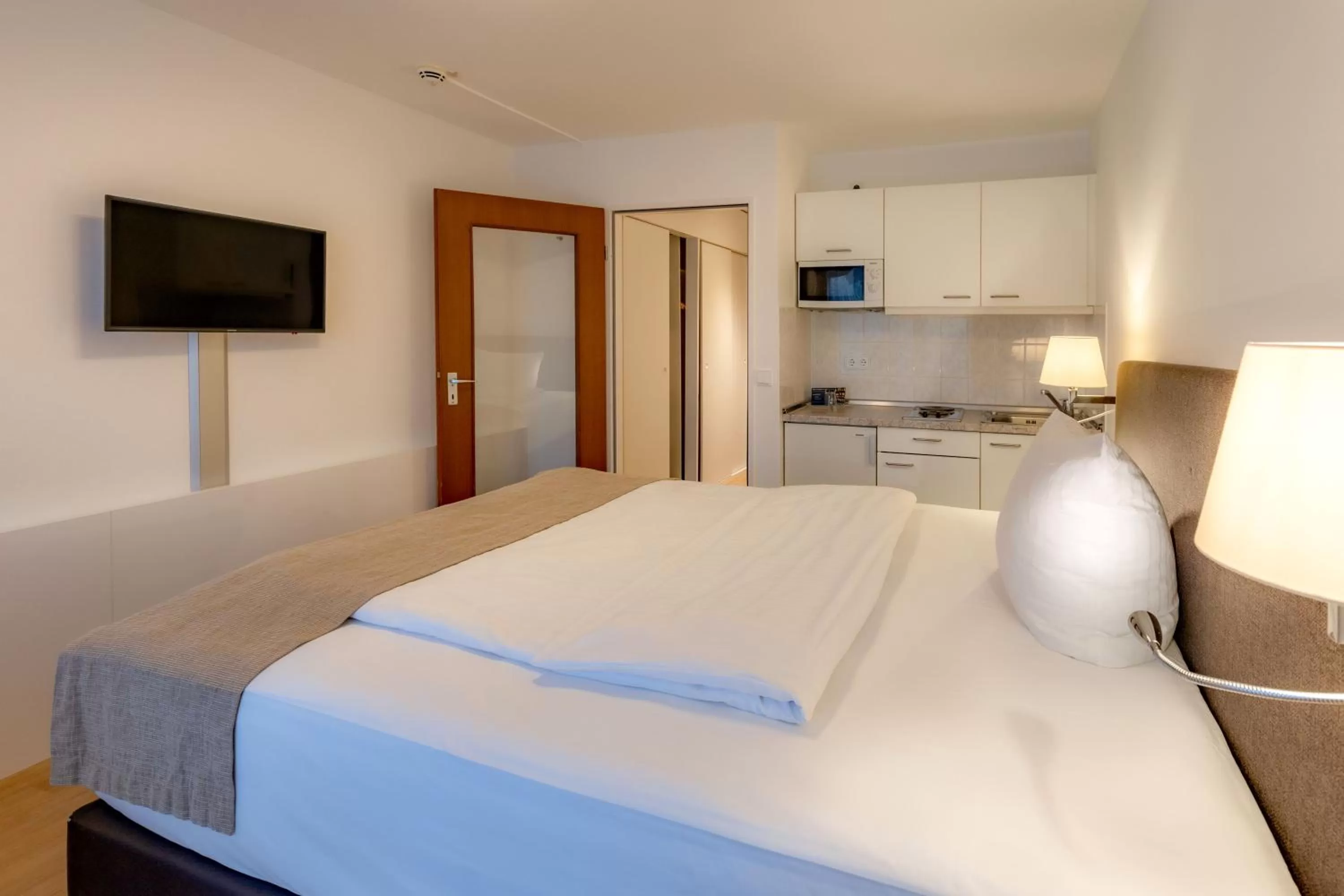 Bed in Downtown Vi Vadi Hotel