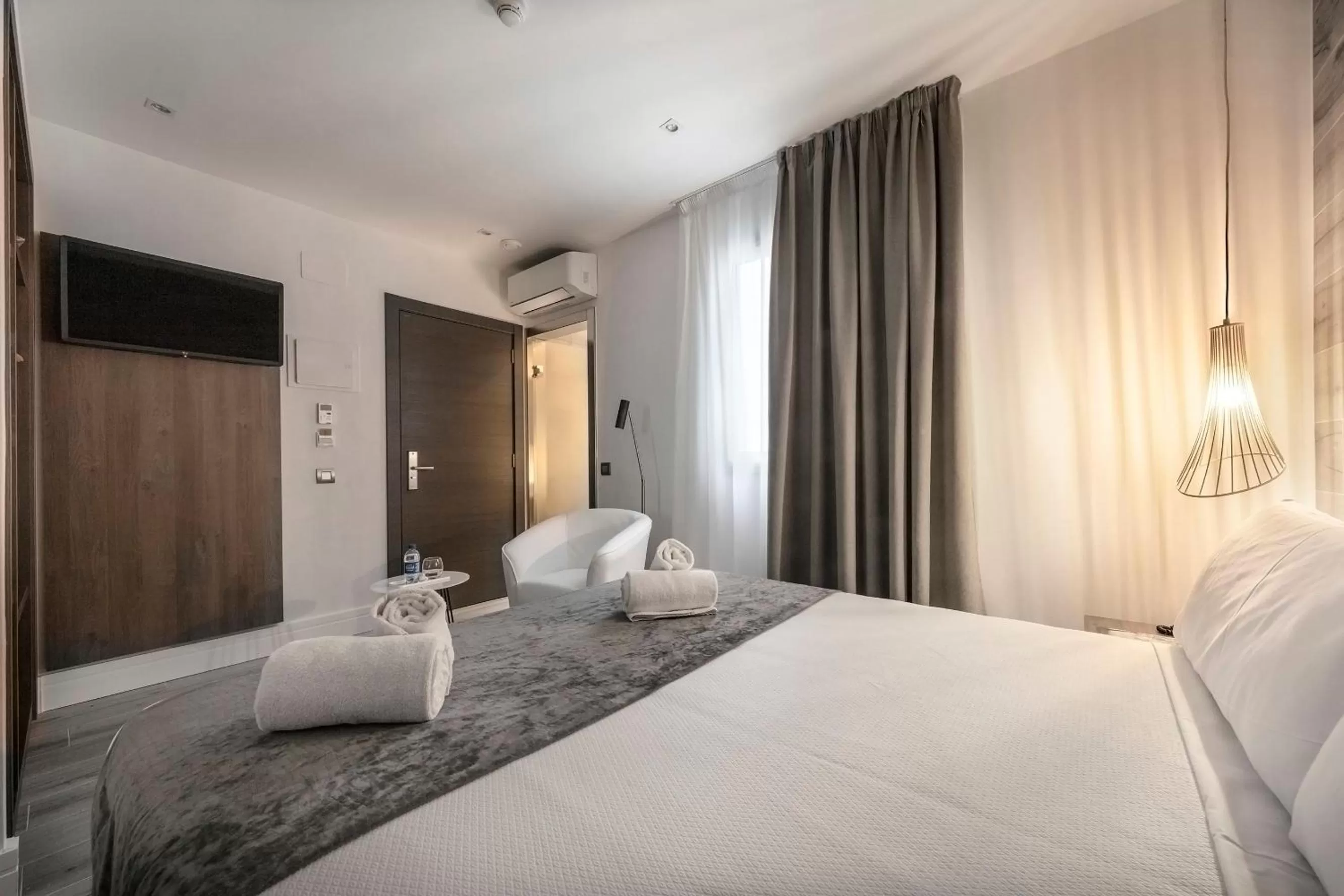 Photo of the whole room, Bed in Hotel Oasis