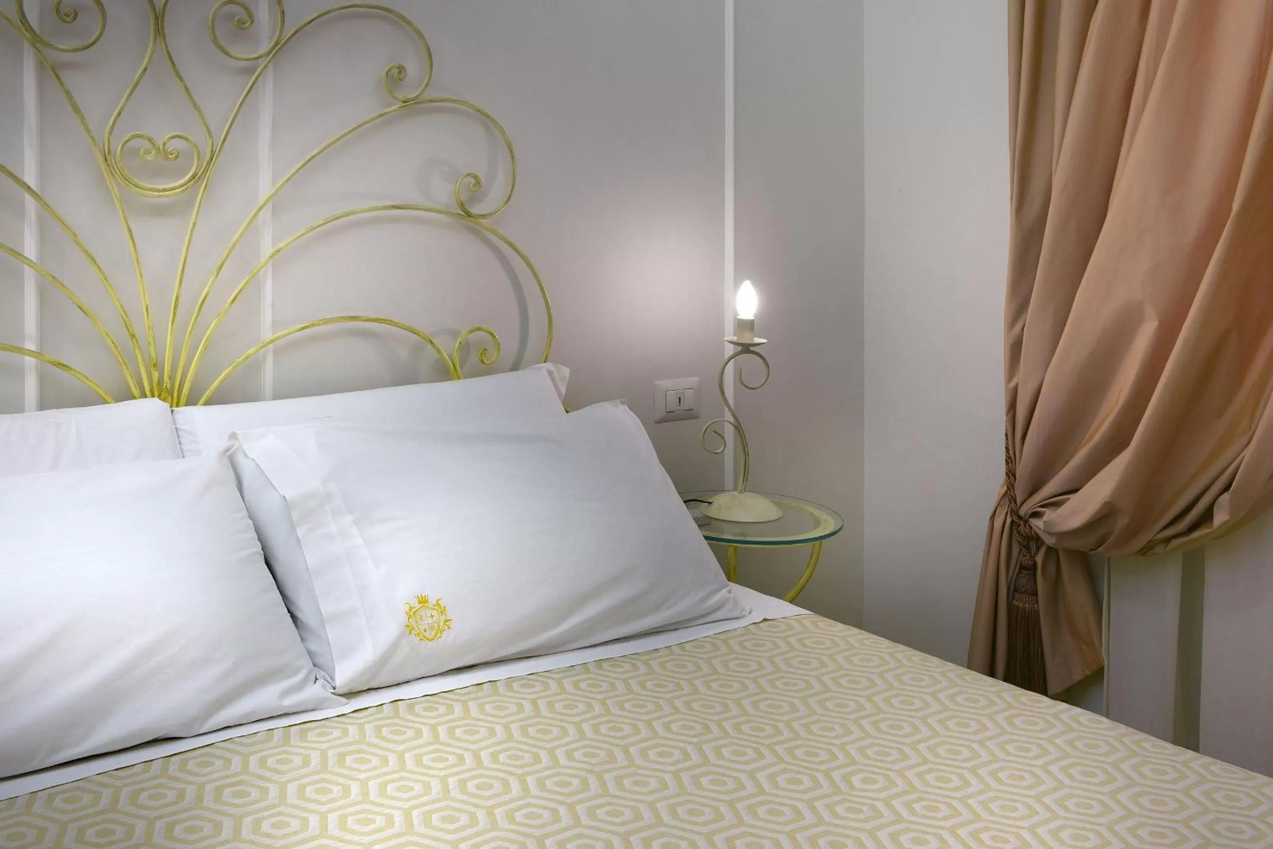 Bed in Residenza Borbonica