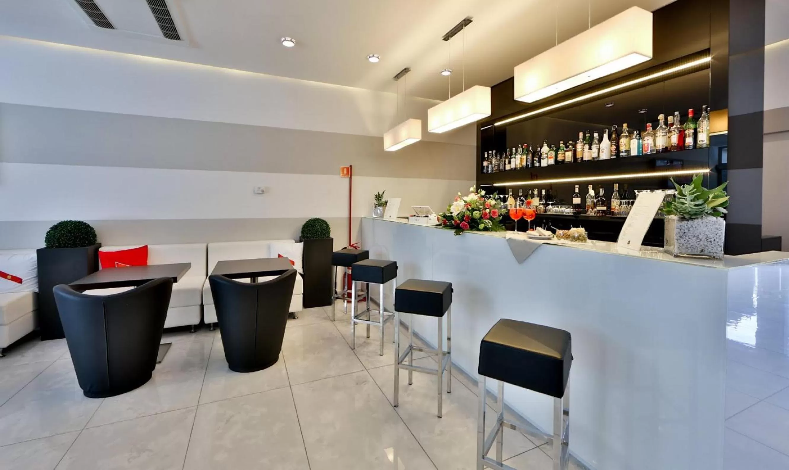 Lounge or bar in Best Western Plus Hotel Modena Resort