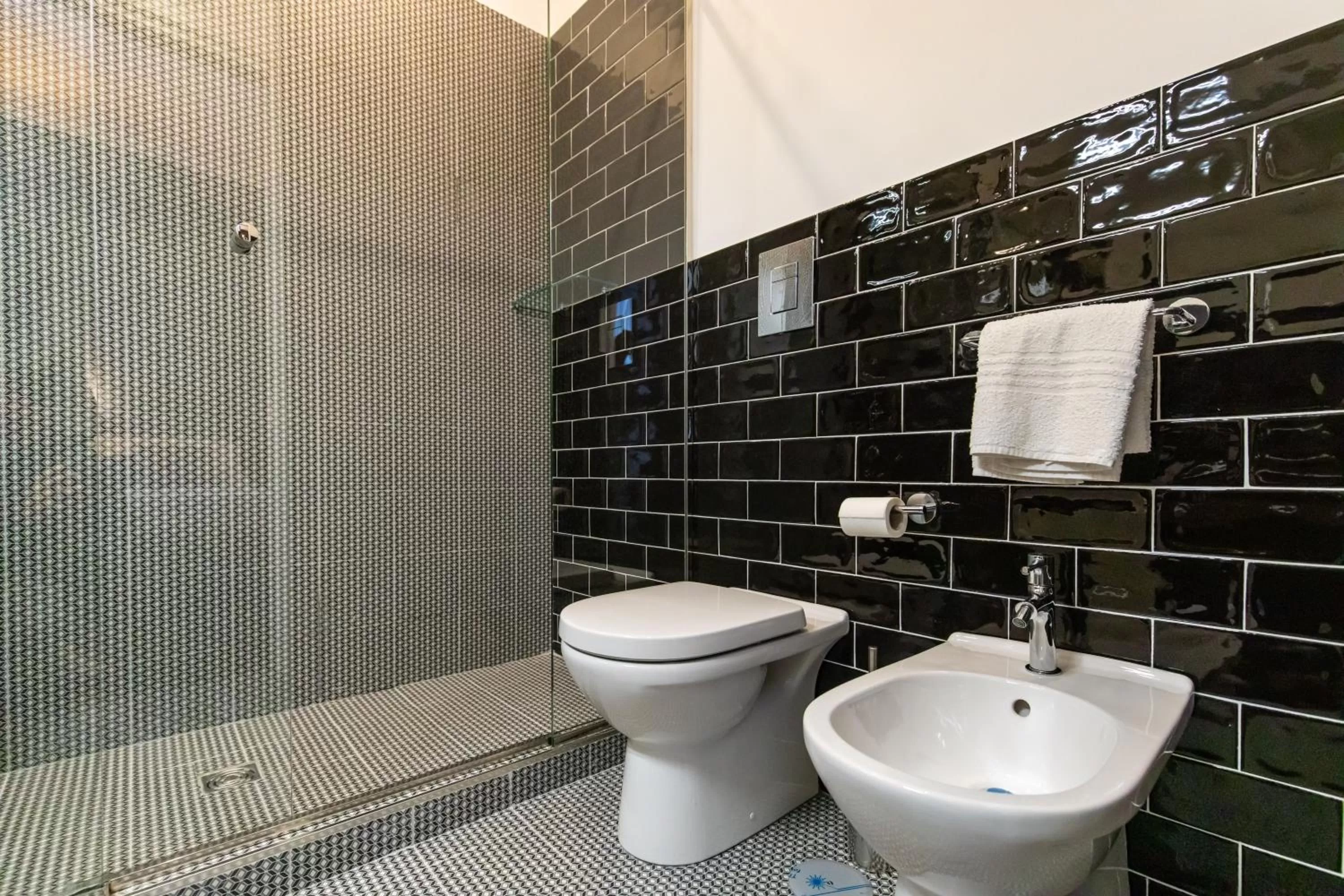 Shower in Santa Chiara Inn