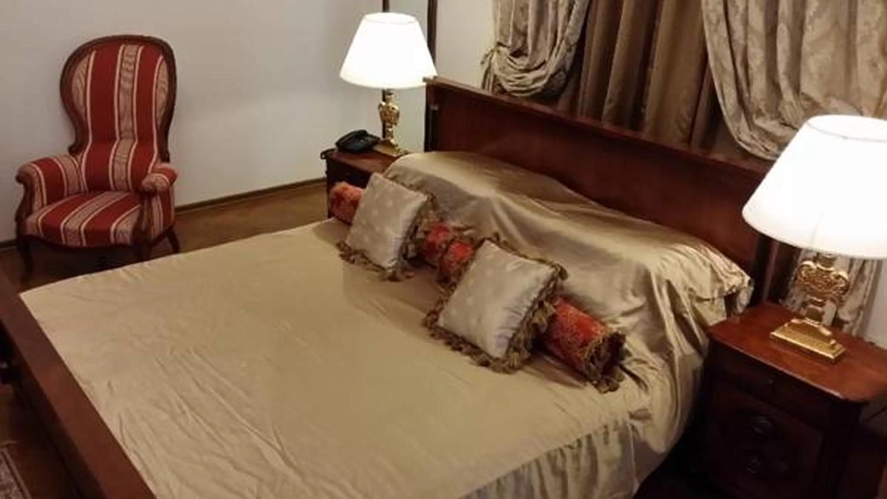 Grand Boutique Hotel