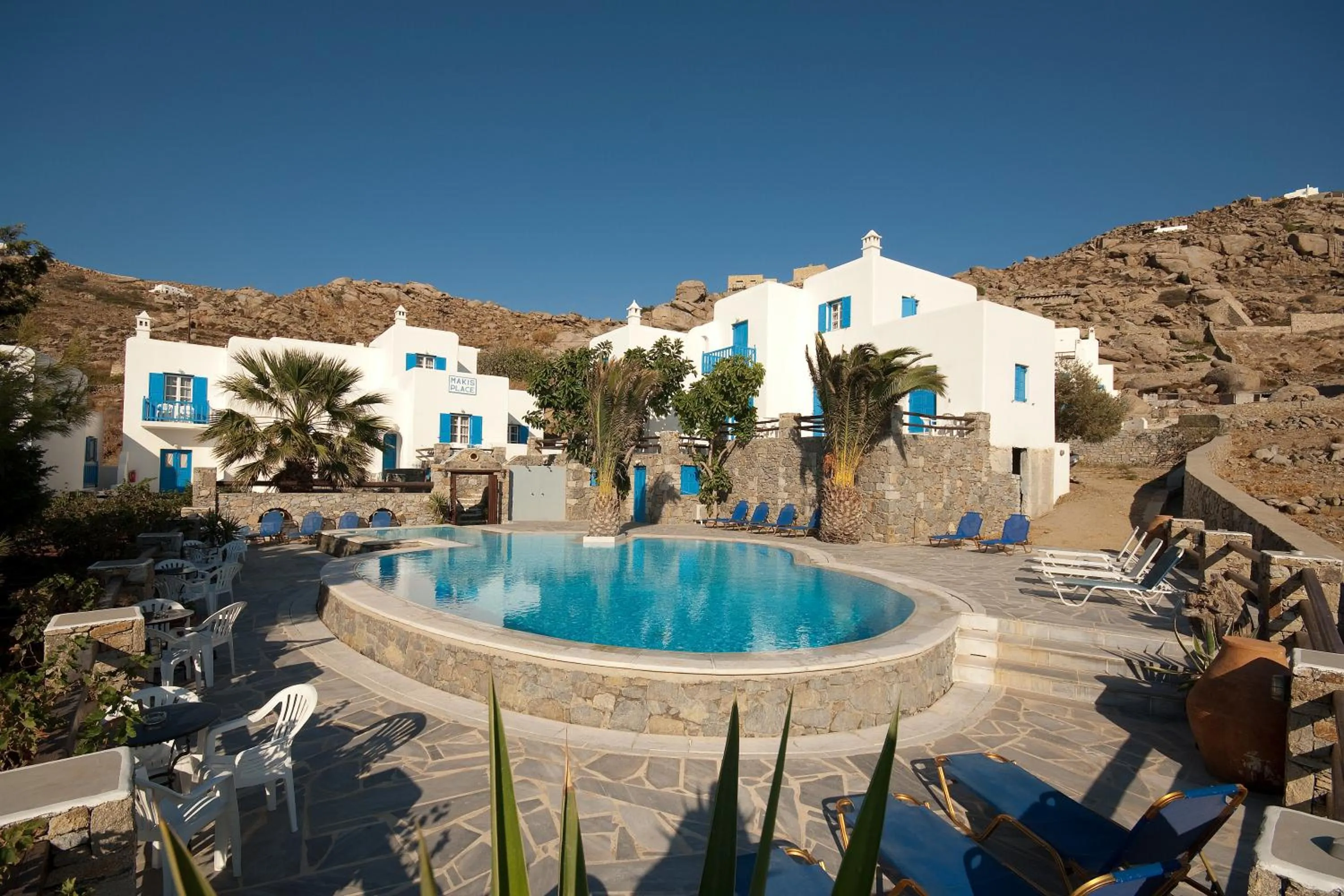 Swimming pool in Makis Place