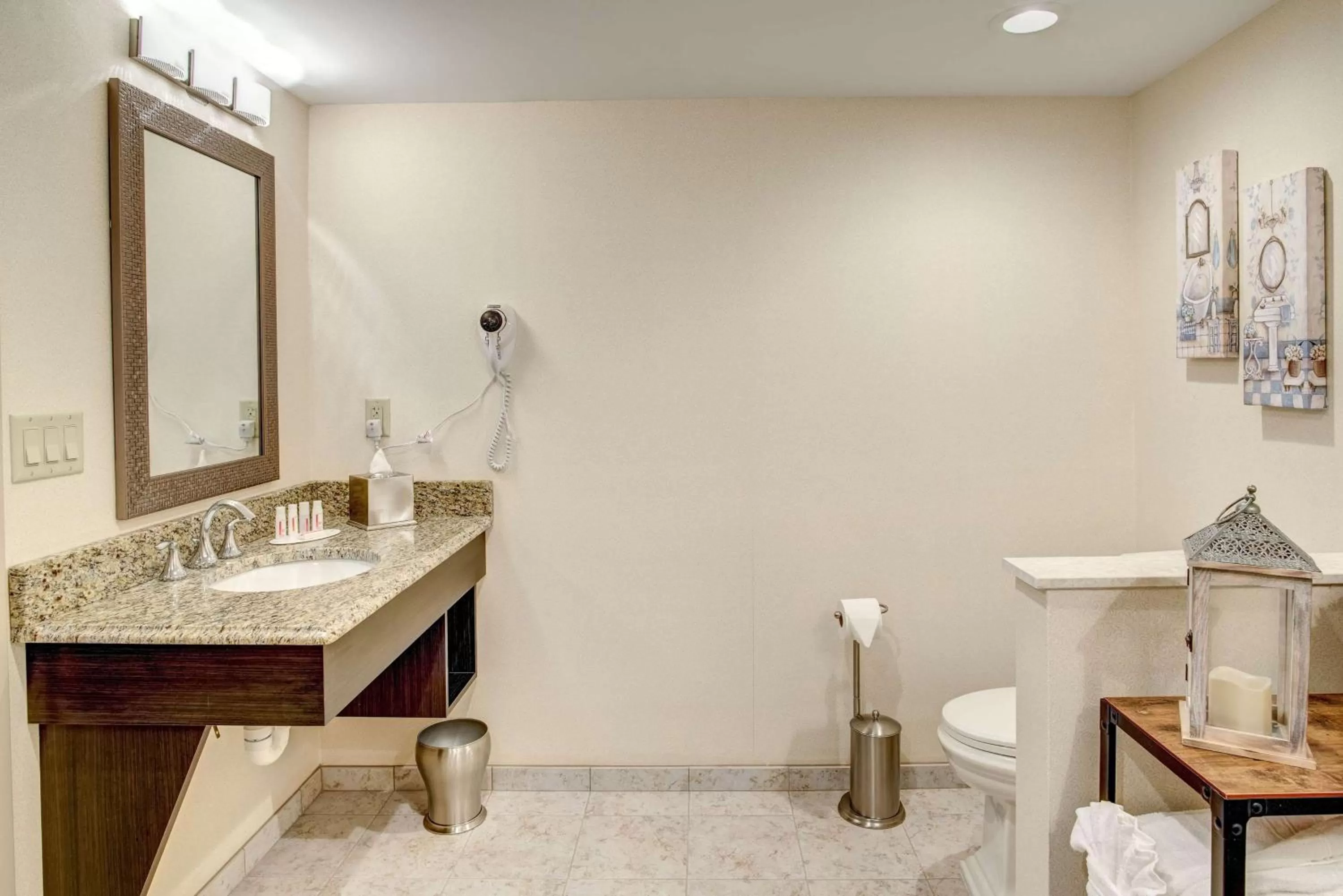 Photo of the whole room in Days Hotel by Wyndham Toms River Jersey Shore