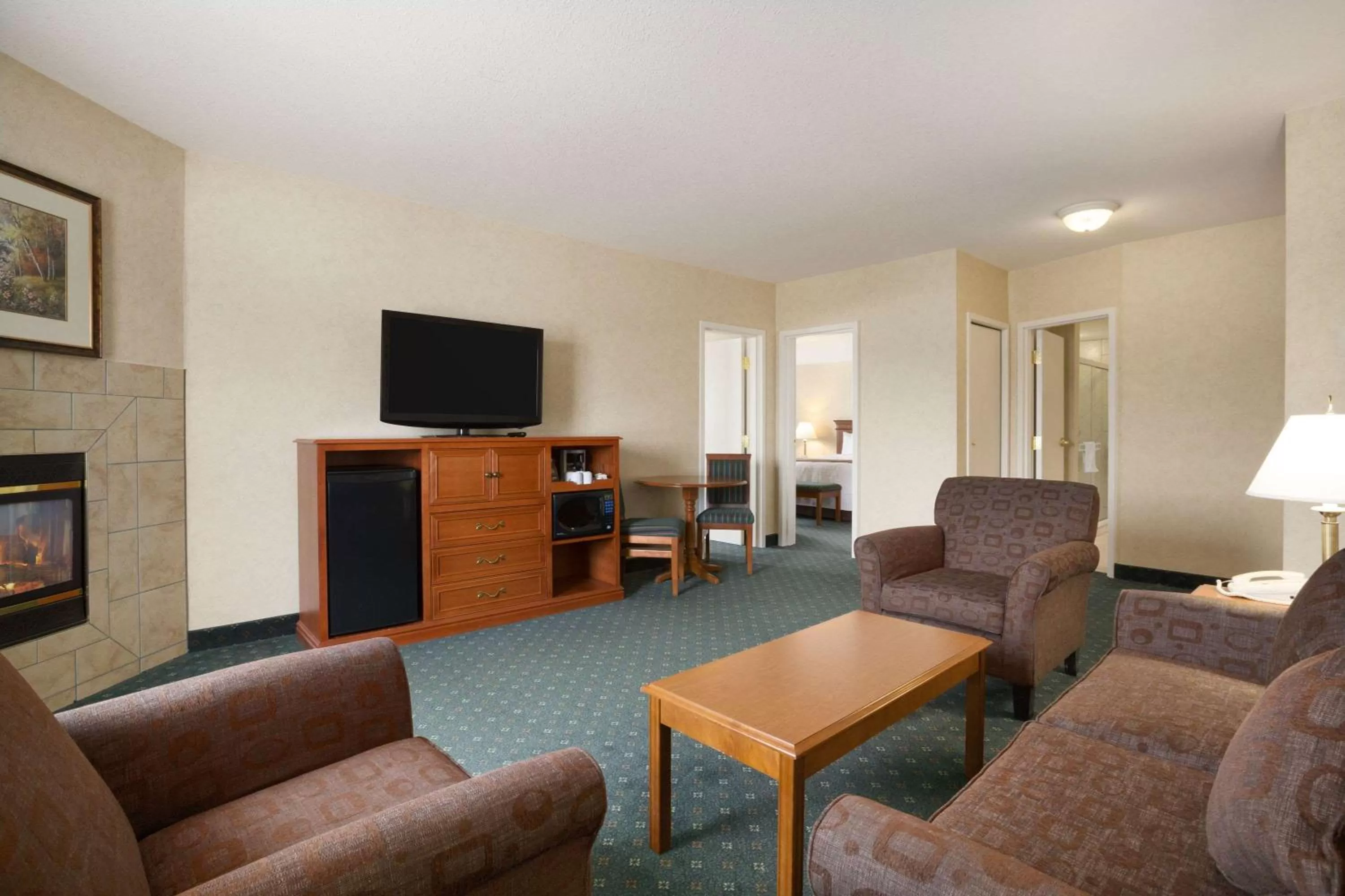 Photo of the whole room in Travelodge by Wyndham Strathmore