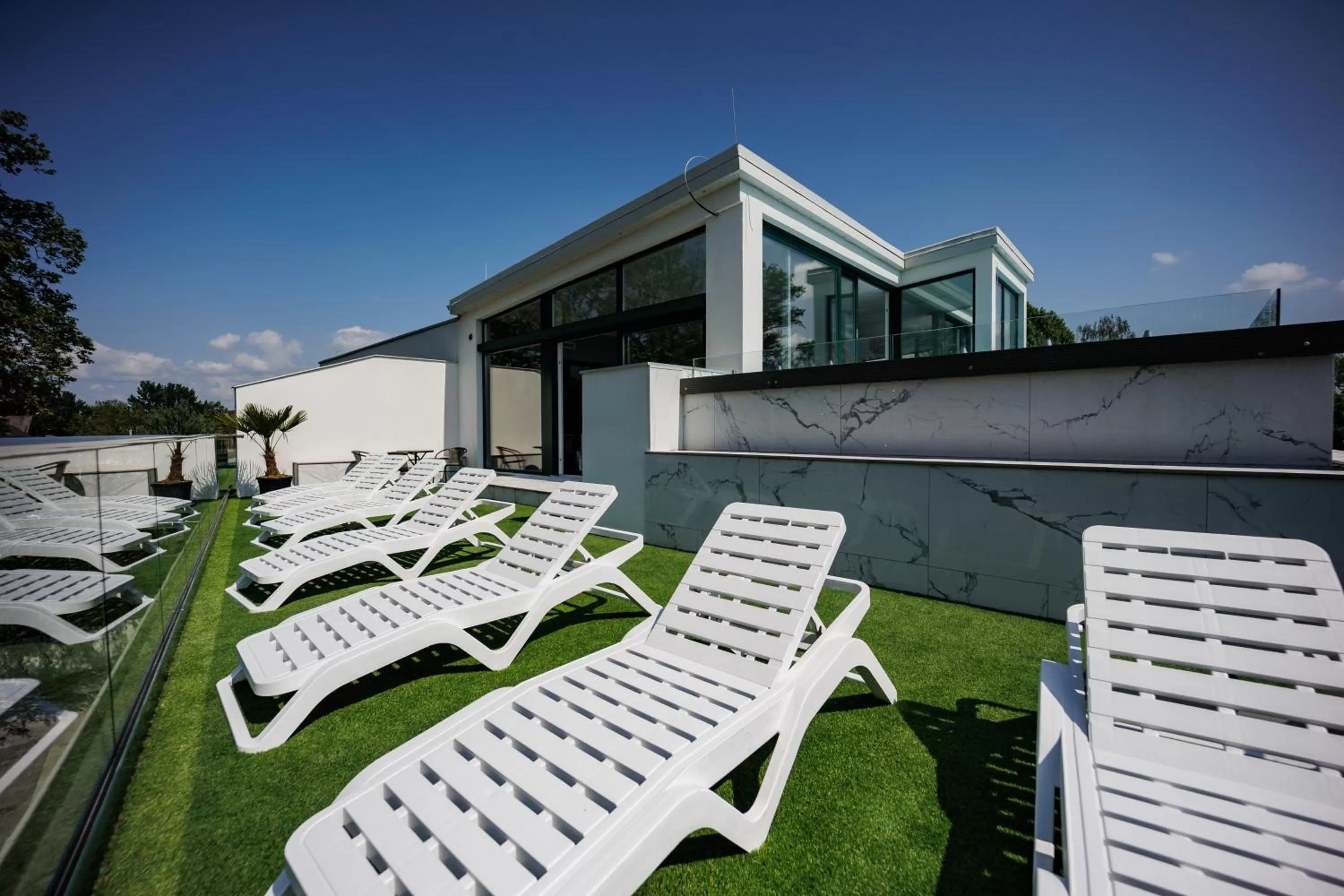 Property Building in Villa Bauhaus Wellness Apart-Hotel