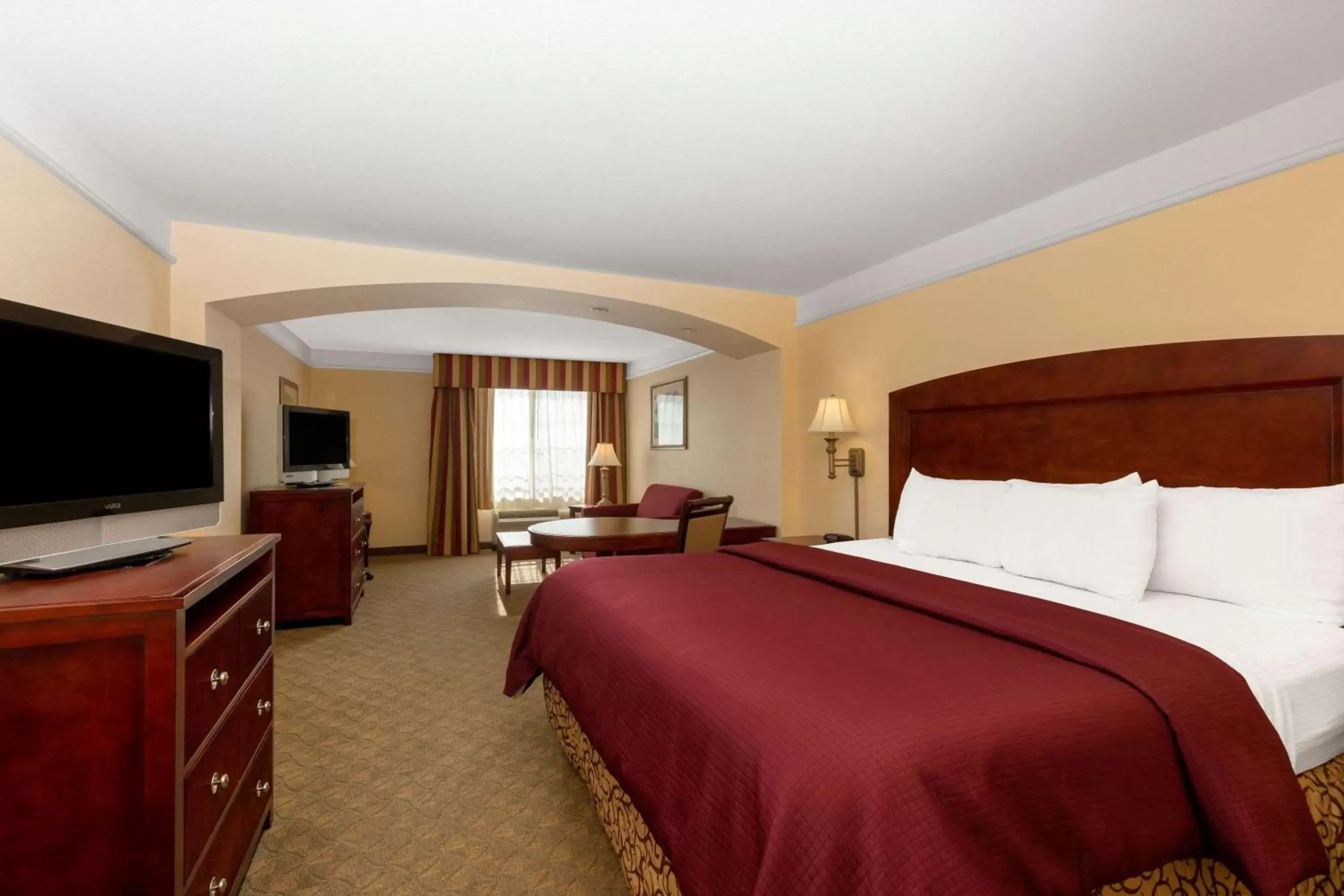 Executive King Room in La Quinta by Wyndham Dodge City Executive King Room in La Quinta by Wyndham Dodge City