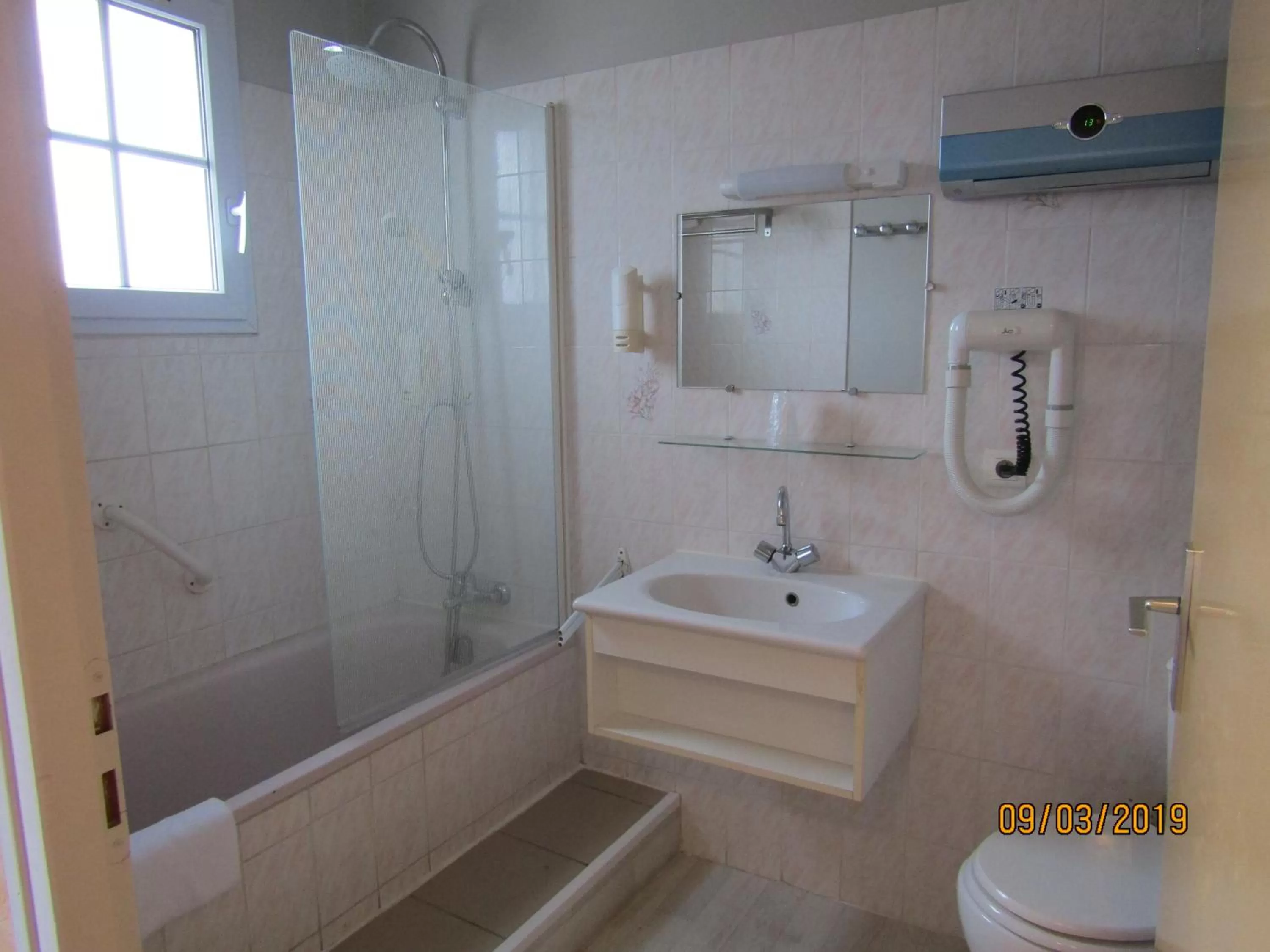 Property building in Le Mareuillais Hotel-Restaurant