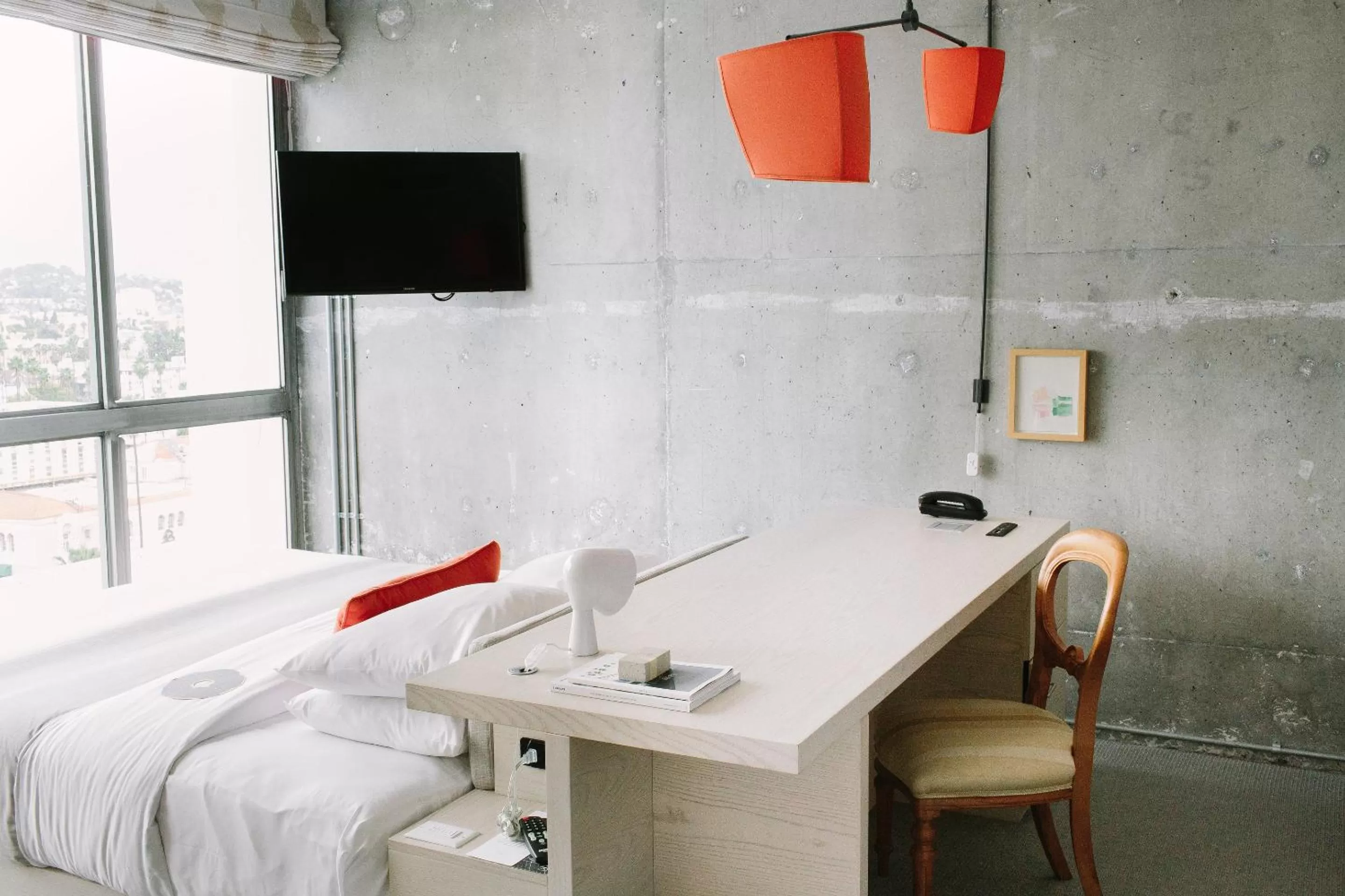 Photo of the whole room, Bed in The LINE Hotel LA