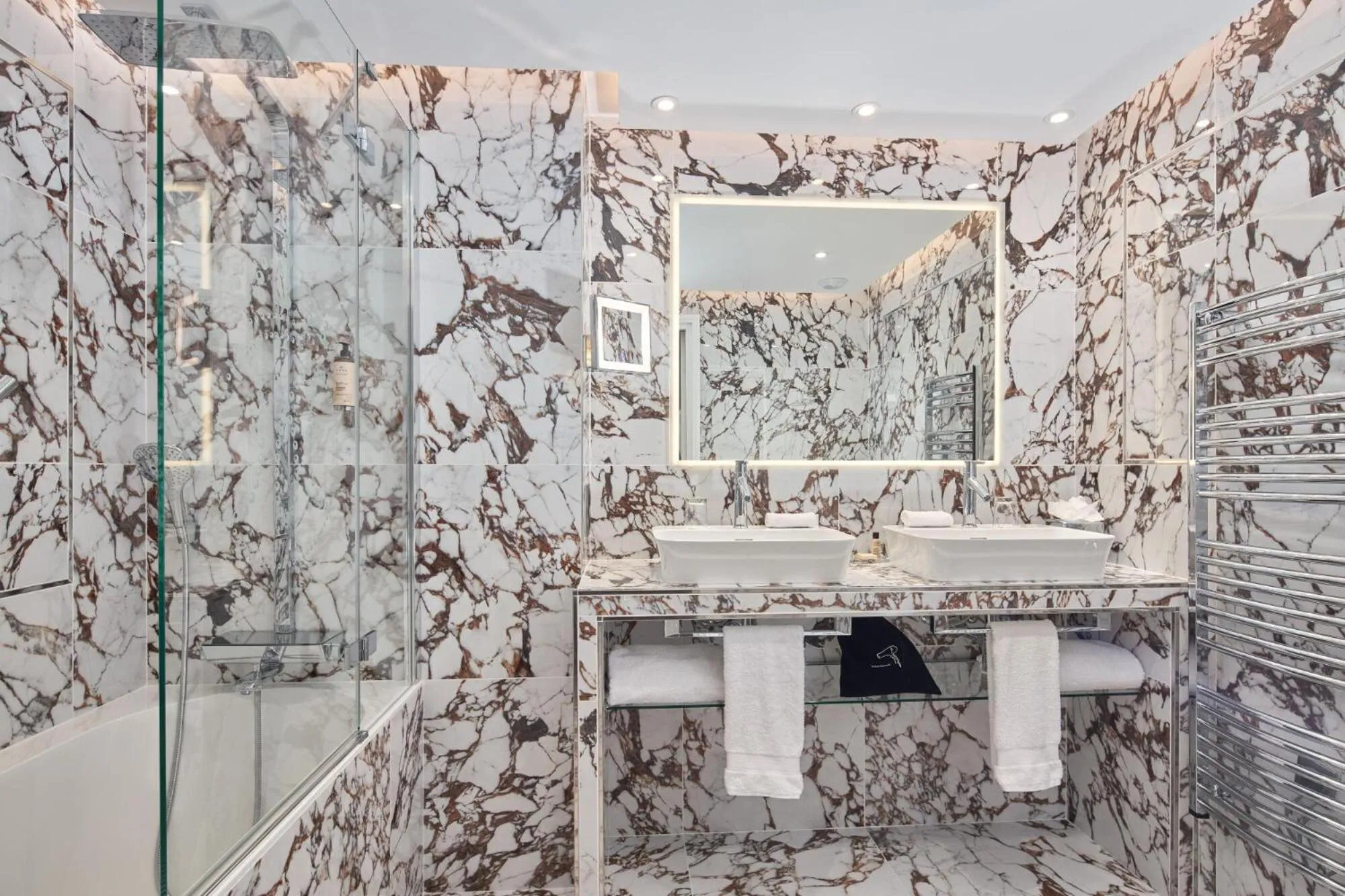 Bathroom in Majestic Hotel Spa - Champs Elysées