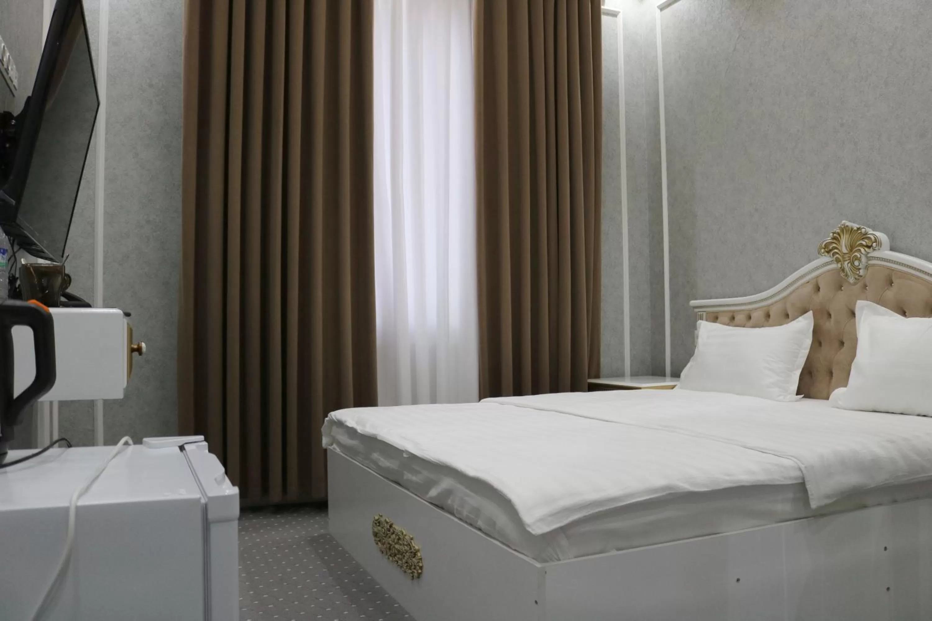 Photo of the whole room, Bed in Suleyman hotel