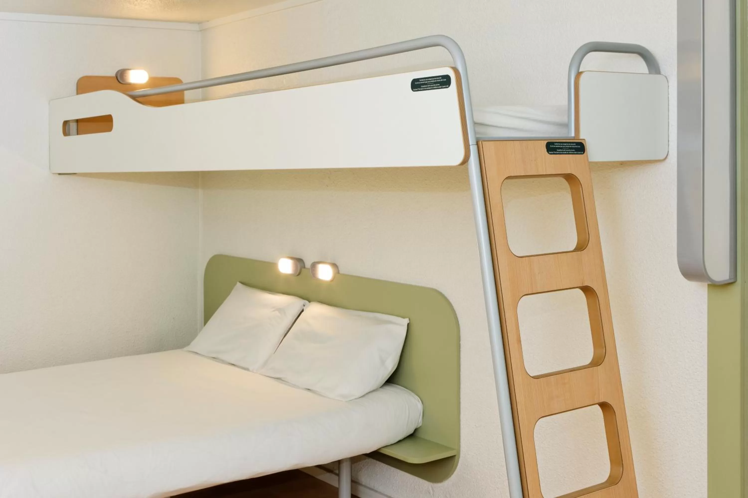 Bed in Ibis budget Lorient Caudan