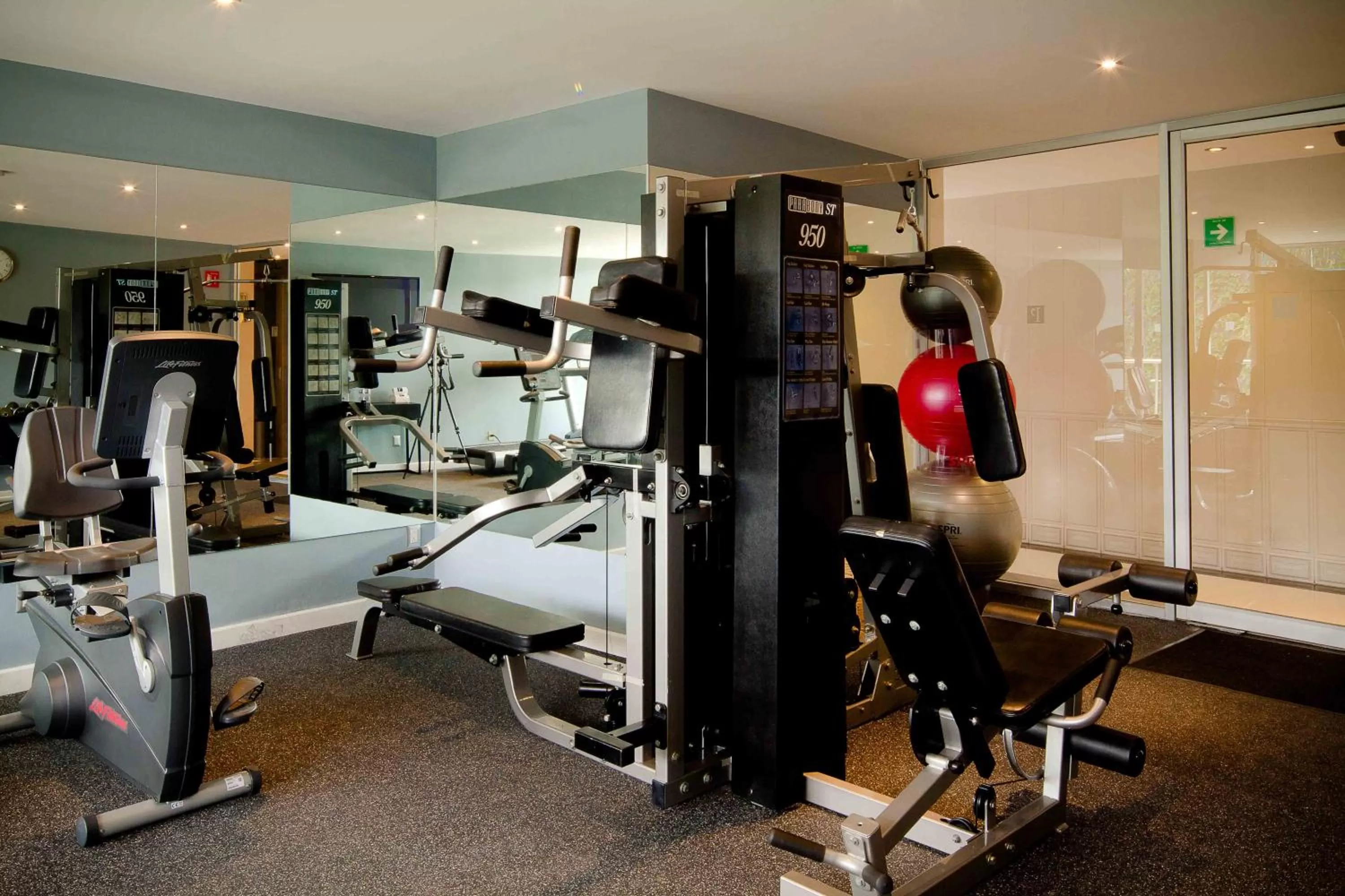 Fitness centre/facilities in Pennsylvania Suites