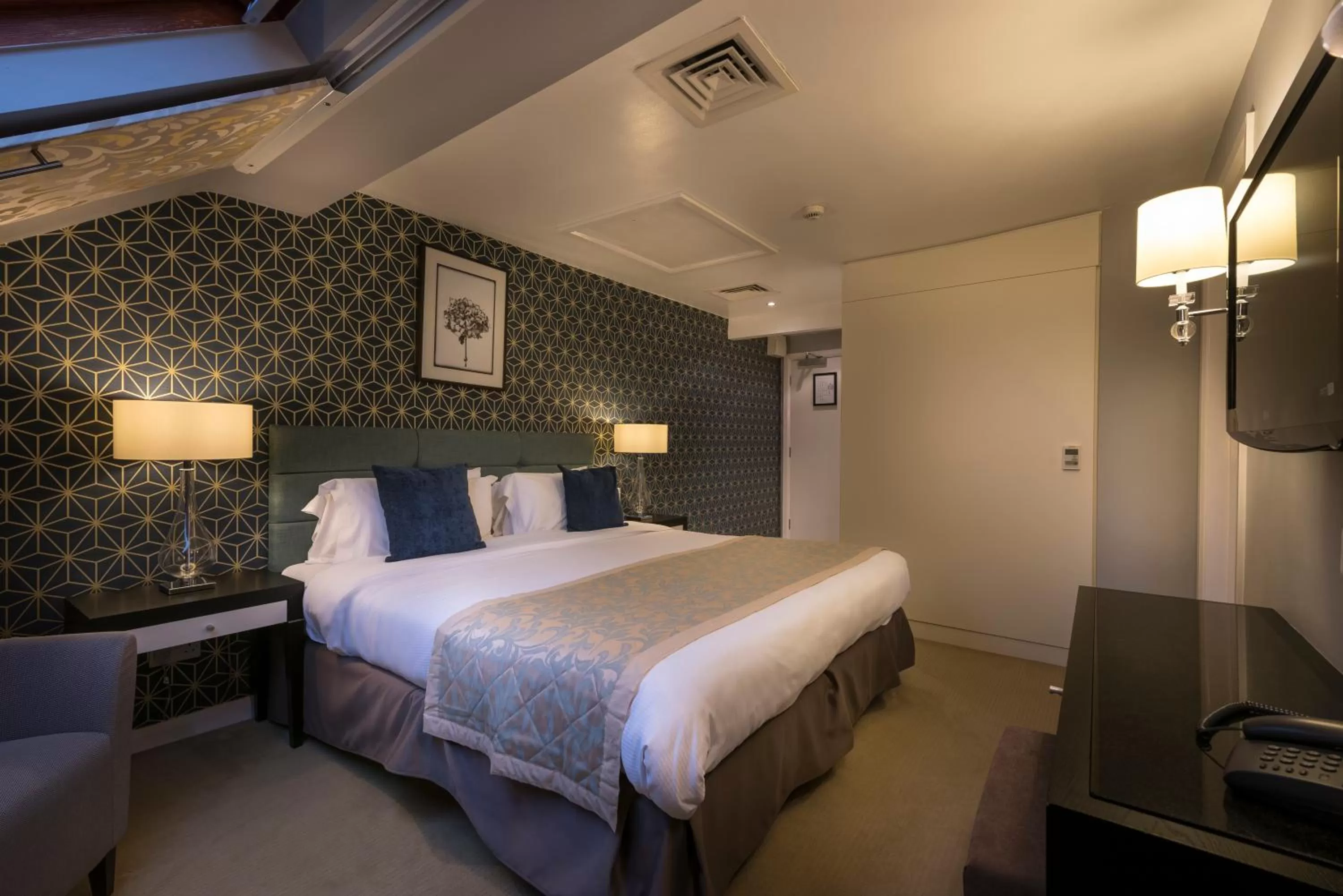 Bedroom, Bed in Number Four at Stow