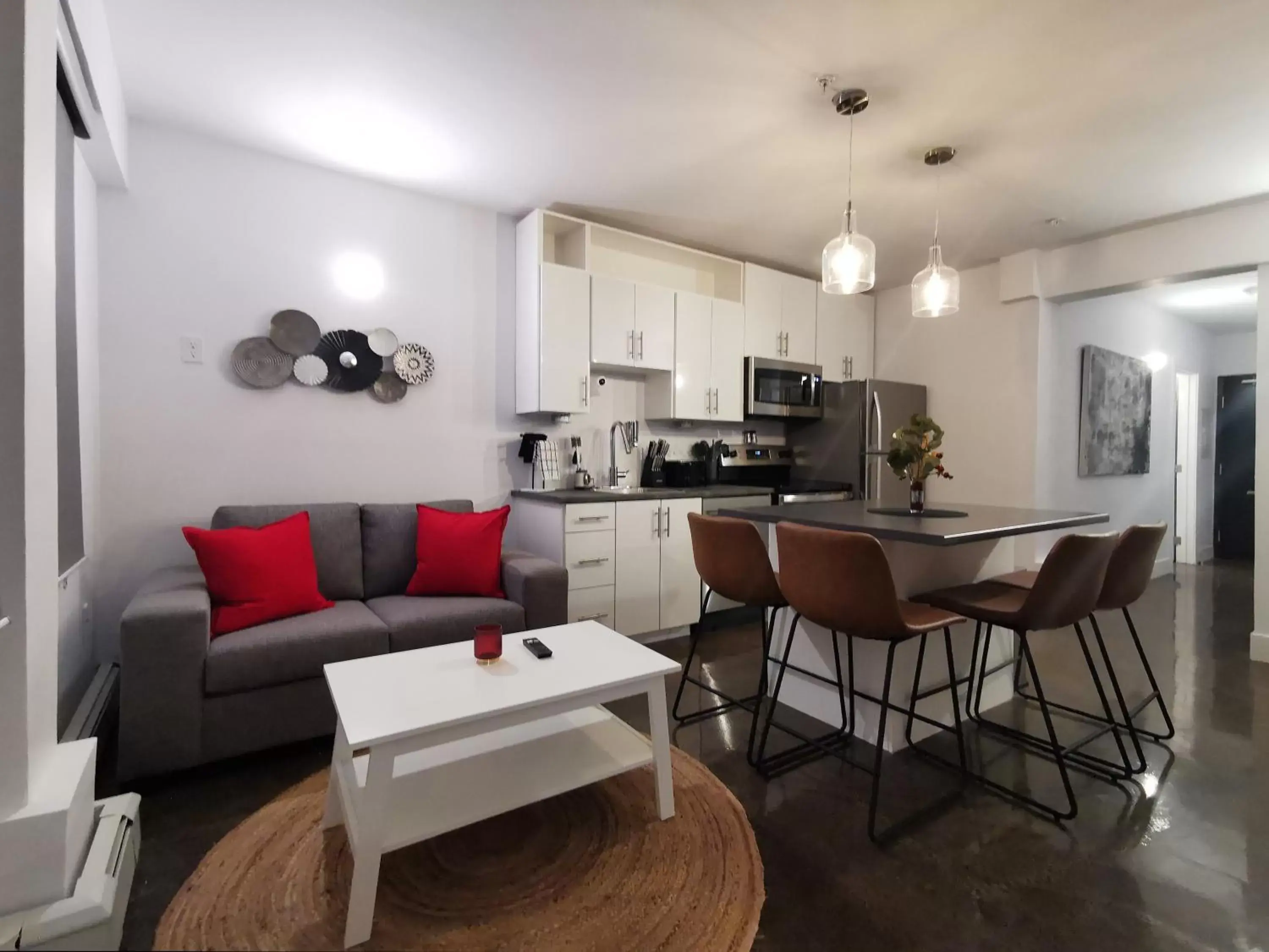 Three-Bedroom Suite in Cameo Hotel and Suites Three-Bedroom Suite in Cameo Hotel and Suites