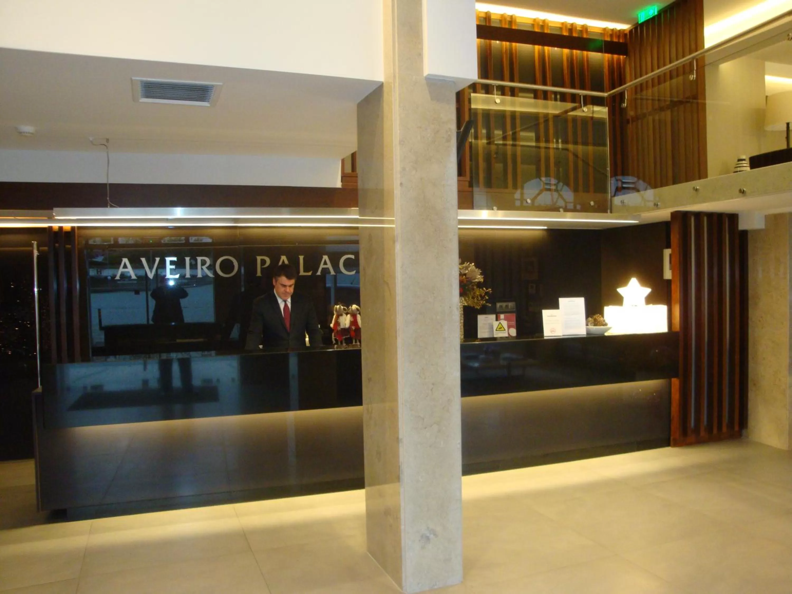 Lobby or reception in TURIM Aveiro Palace Hotel