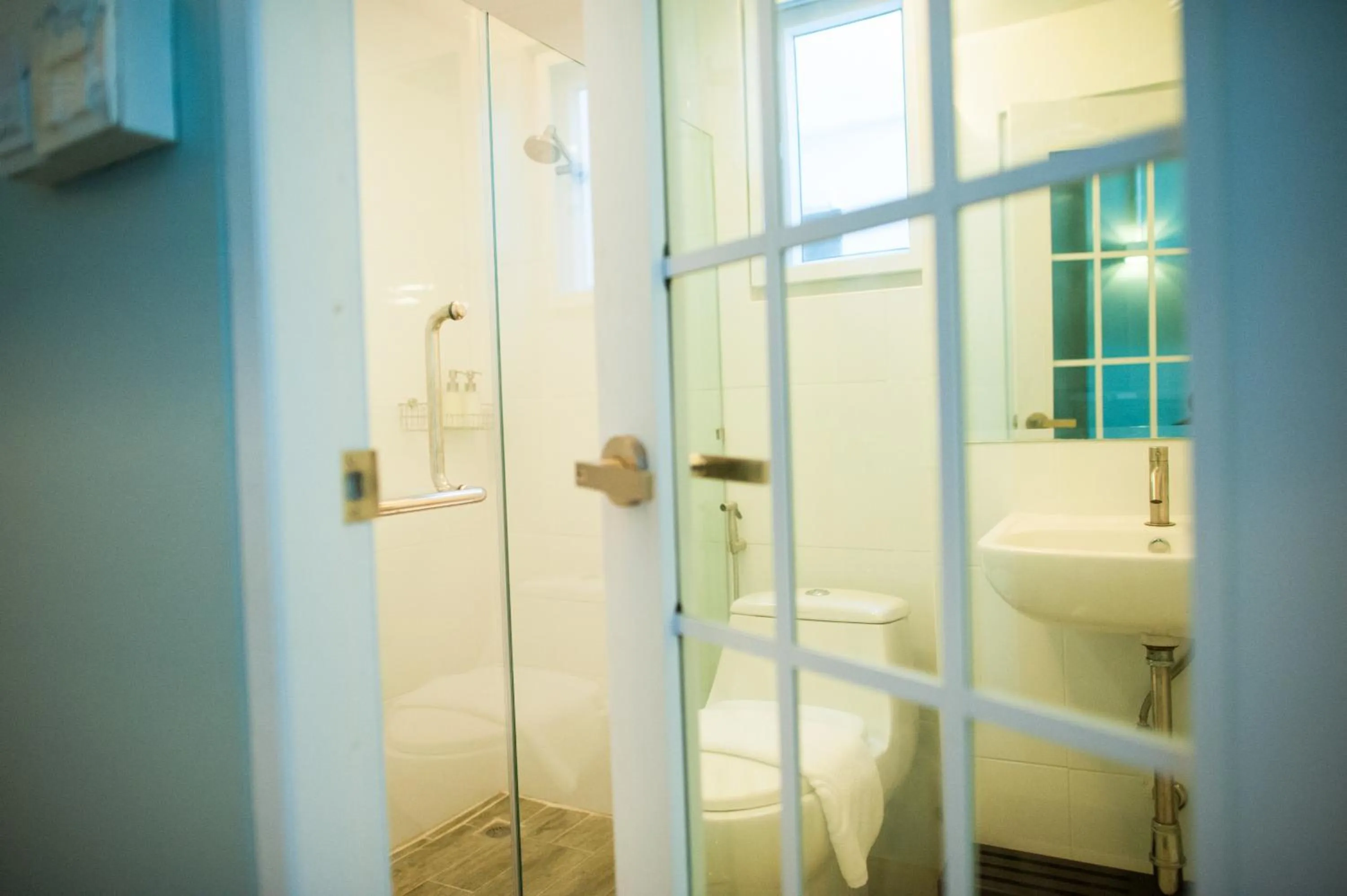 Bathroom in KENCOZY accommodation