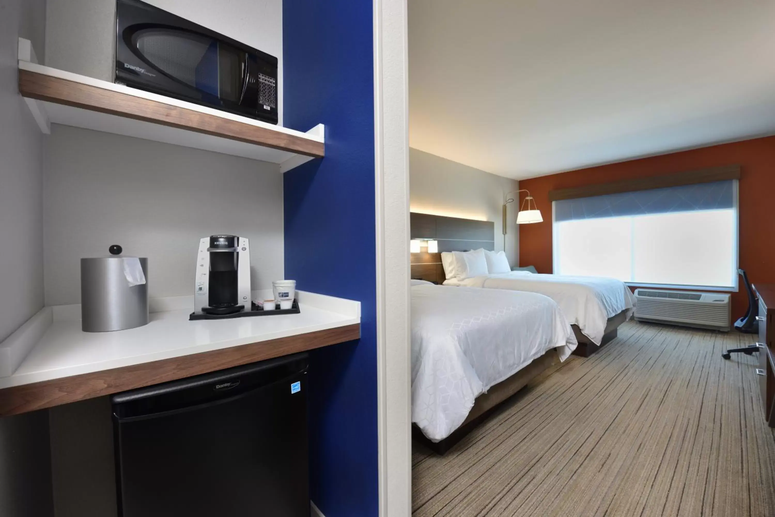 Room with Two Beds - Hearing Accessible - Non-Smoking in Holiday Inn Express & Suites - Houston North - Woodlands Area, an IHG Hotel Room with Two Beds - Hearing Accessible - Non-Smoking in Holiday Inn Express & Suites - Houston North - Woodlands Area, an IHG Hotel