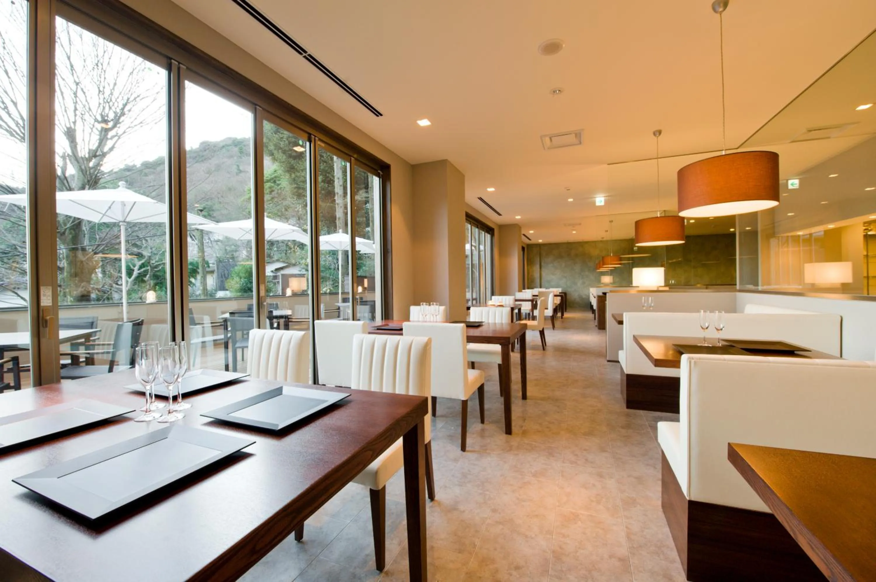 Restaurant/places to eat in Aura Tachibana