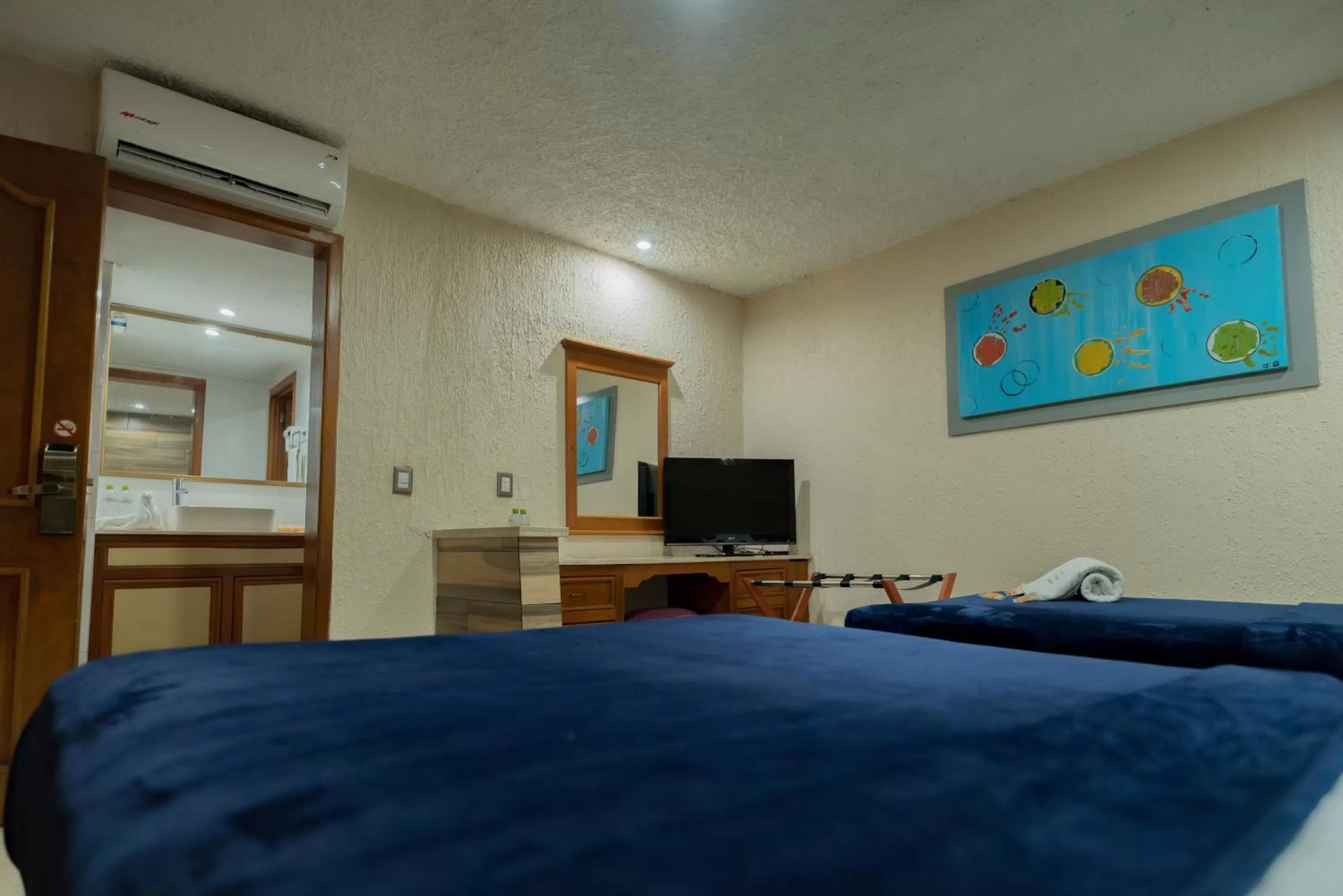 Bedroom, Bed in Hotel Santiago De Compostela - Guadalajara Centro Historico