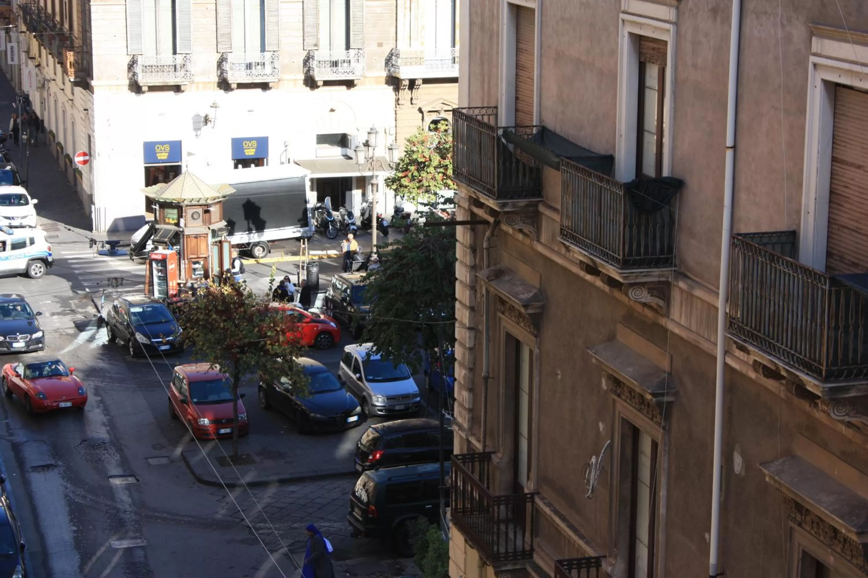 Tra l'Etna e il mare via Oberdan