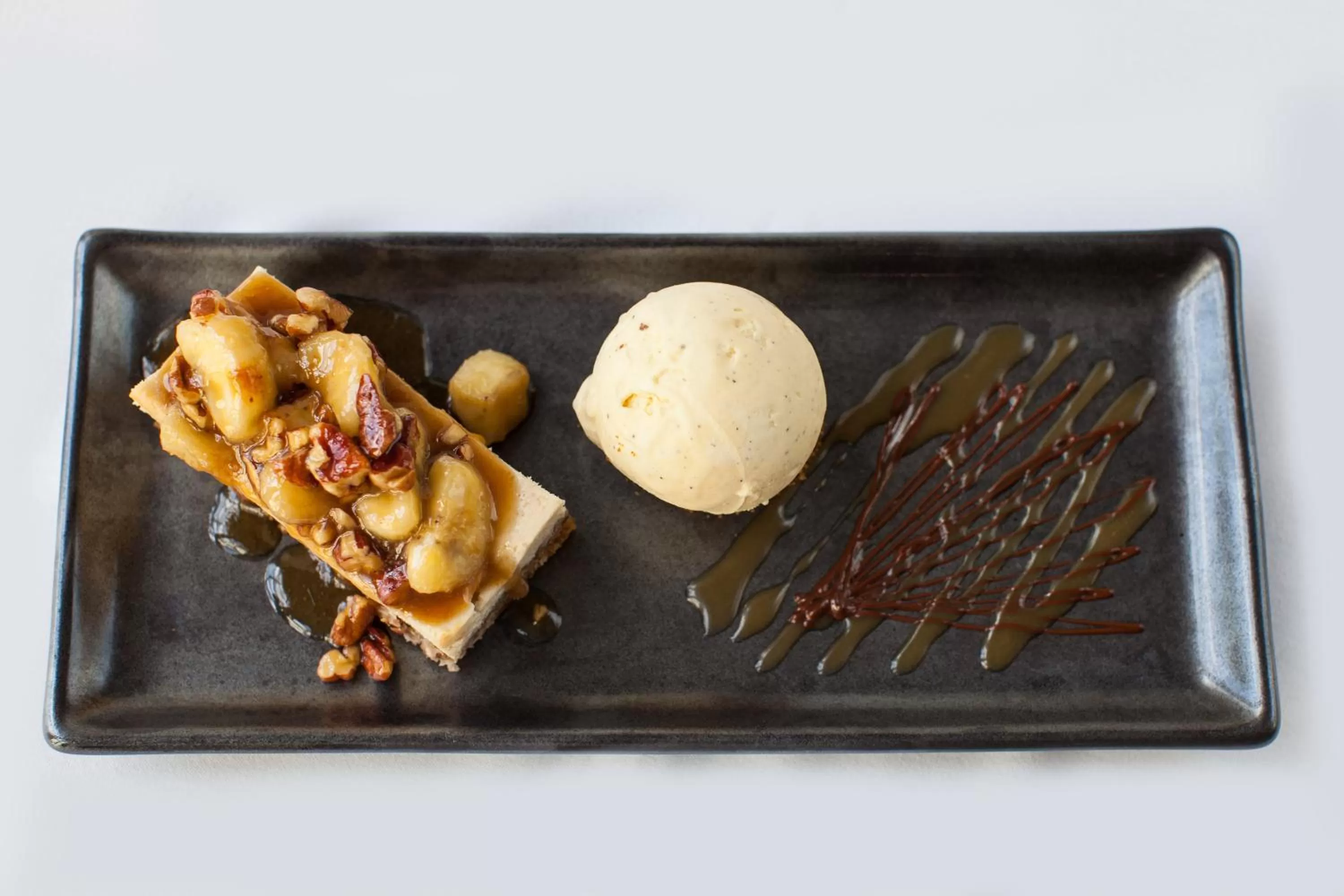 Food and drinks in Crown Lodge Hotel