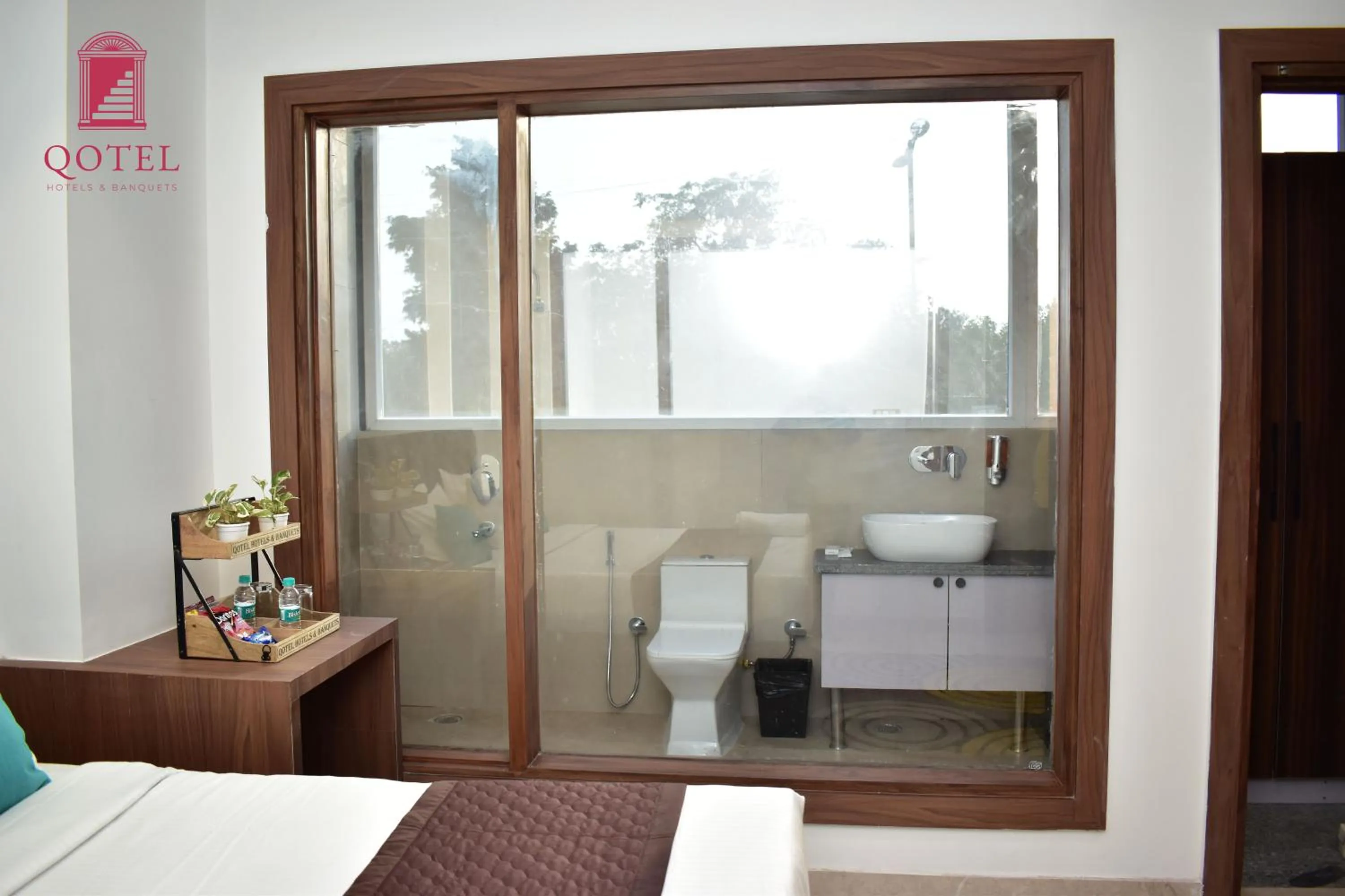 Shower in Qotel Comfort Ashok Vihar - Near Delhi University