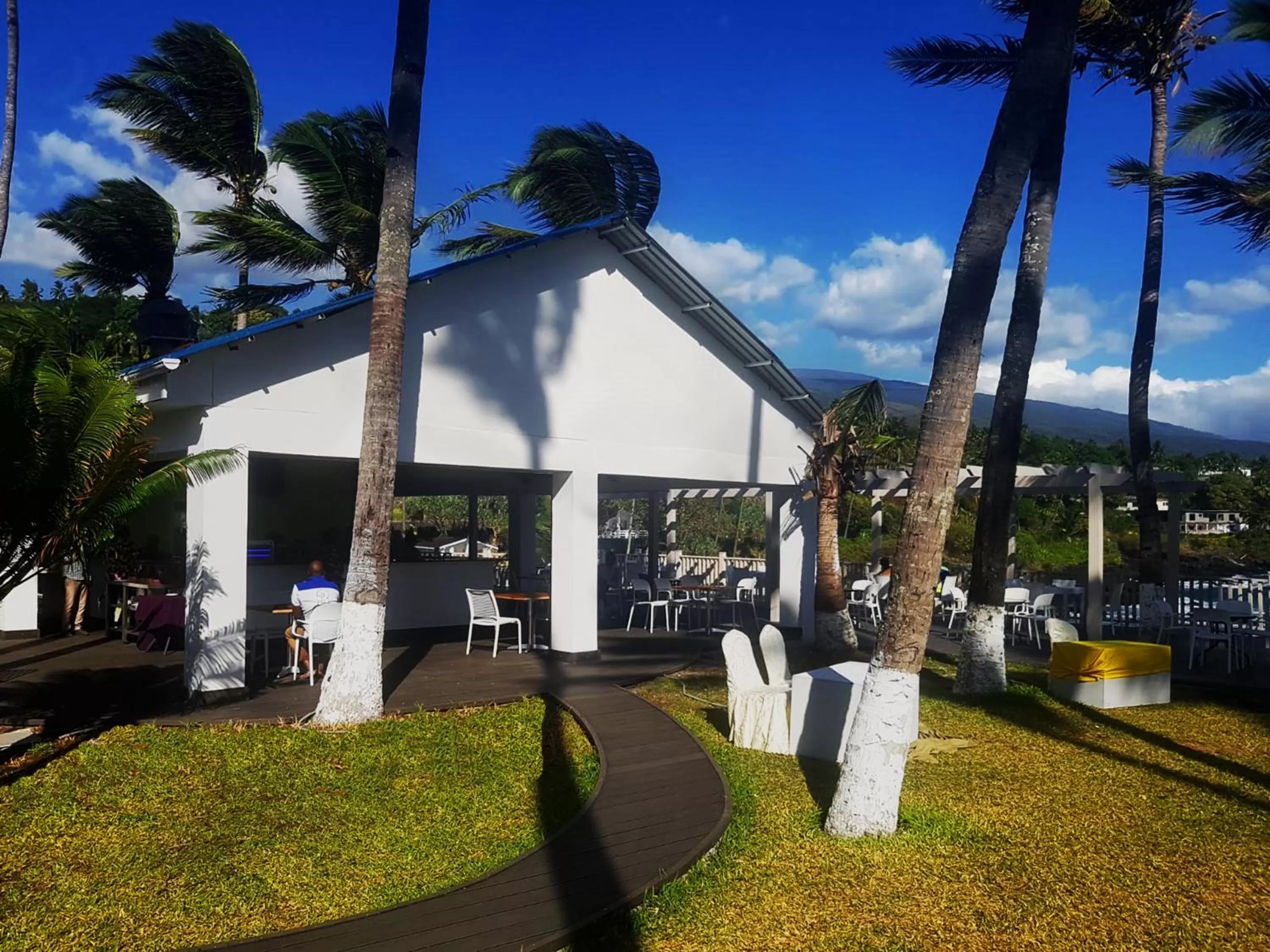 Restaurant/places to eat, Garden in Golden Tulip Grande Comore Moroni Resort & Spa