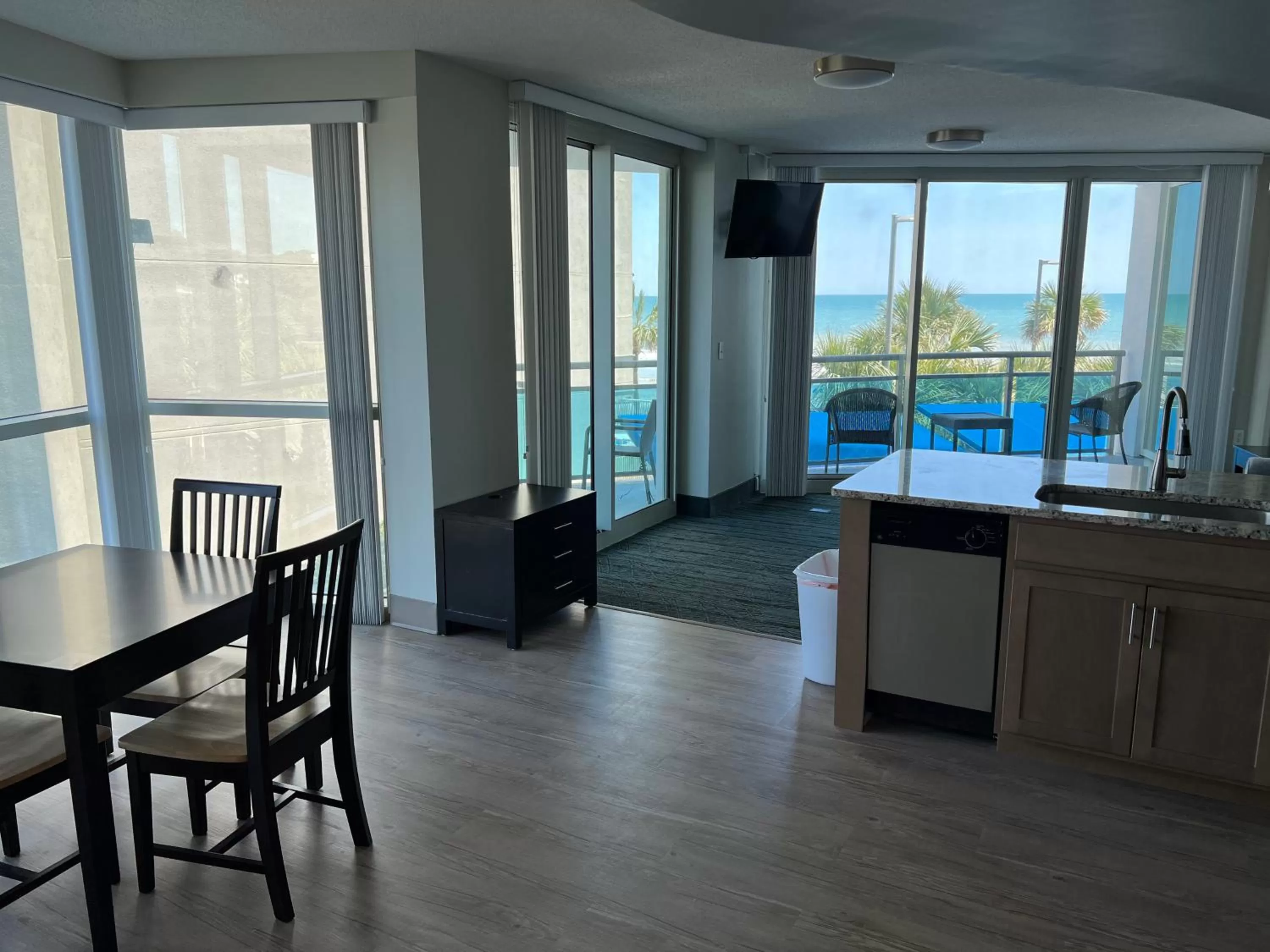 Dining area, Pool View in Oceans One Resort
