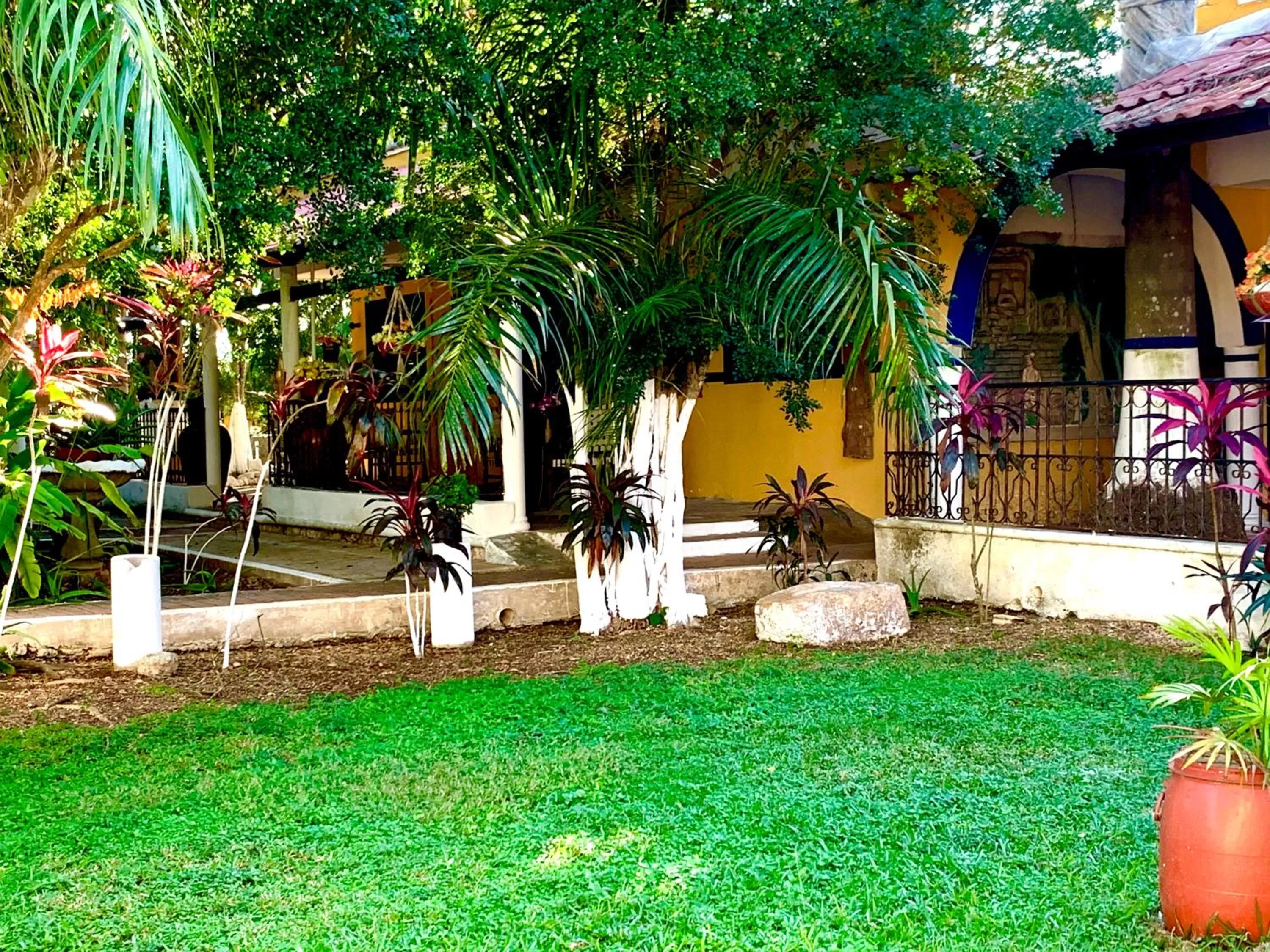 Swimming Pool in Hotel Green River