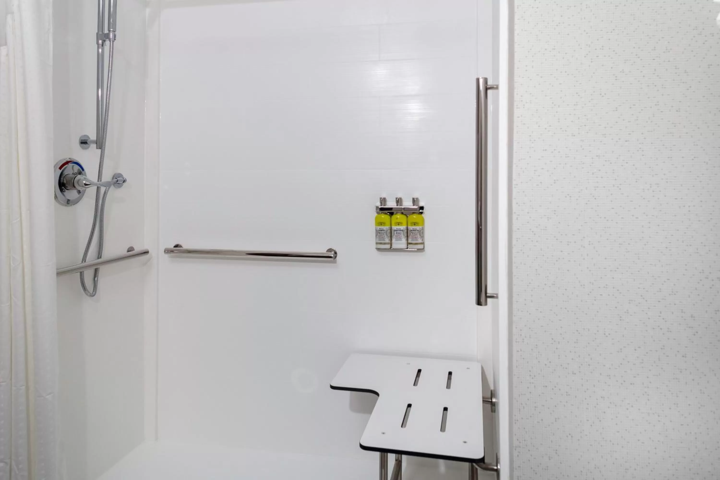 Photo of the whole room in Holiday Inn Express & Suites - The Dalles by IHG