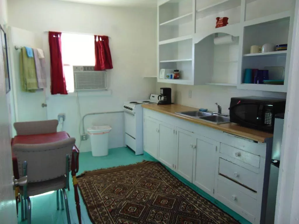 Kitchen/Kitchenette in Pelican Spa