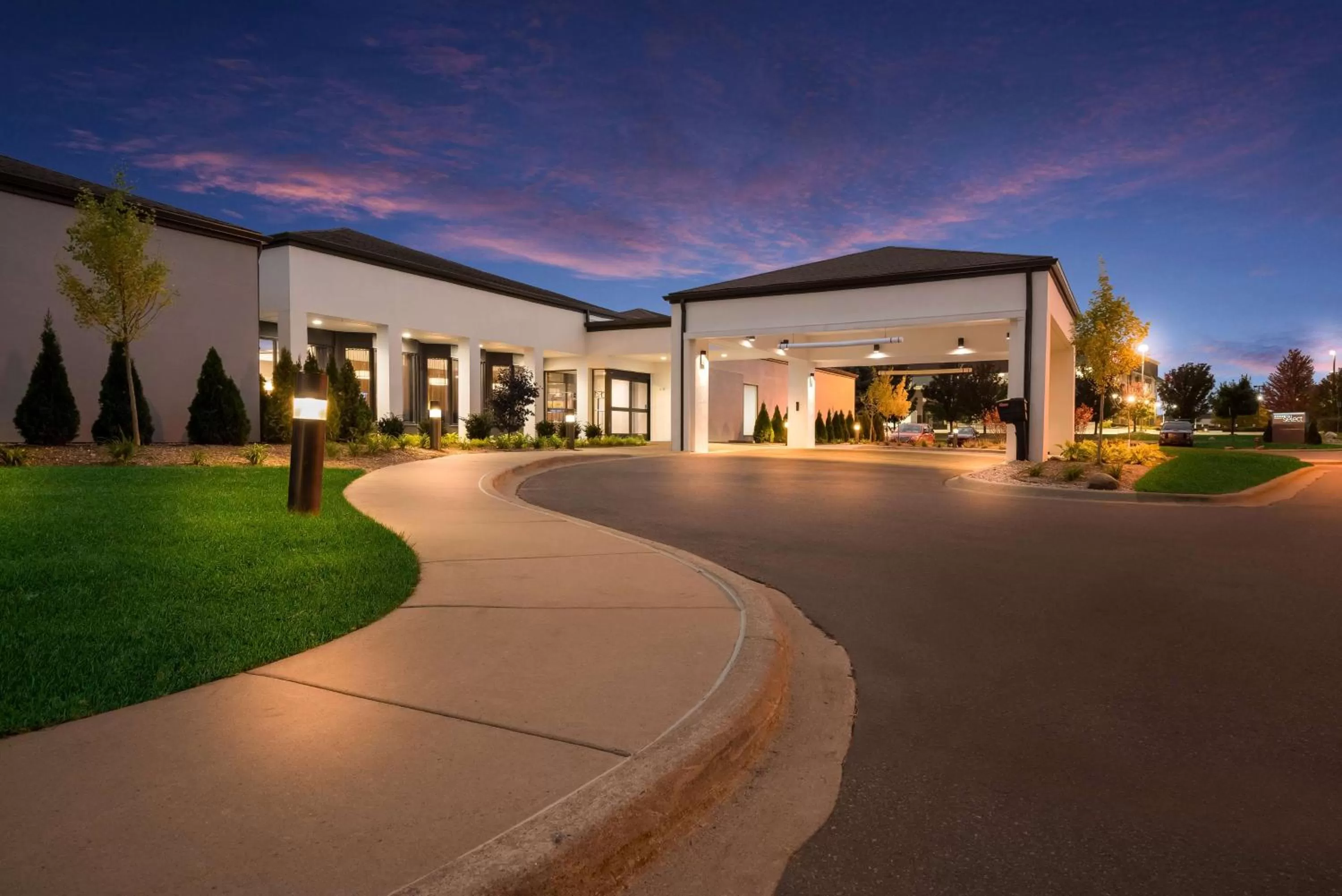 Property building in Sonesta Select Detroit Auburn Hills