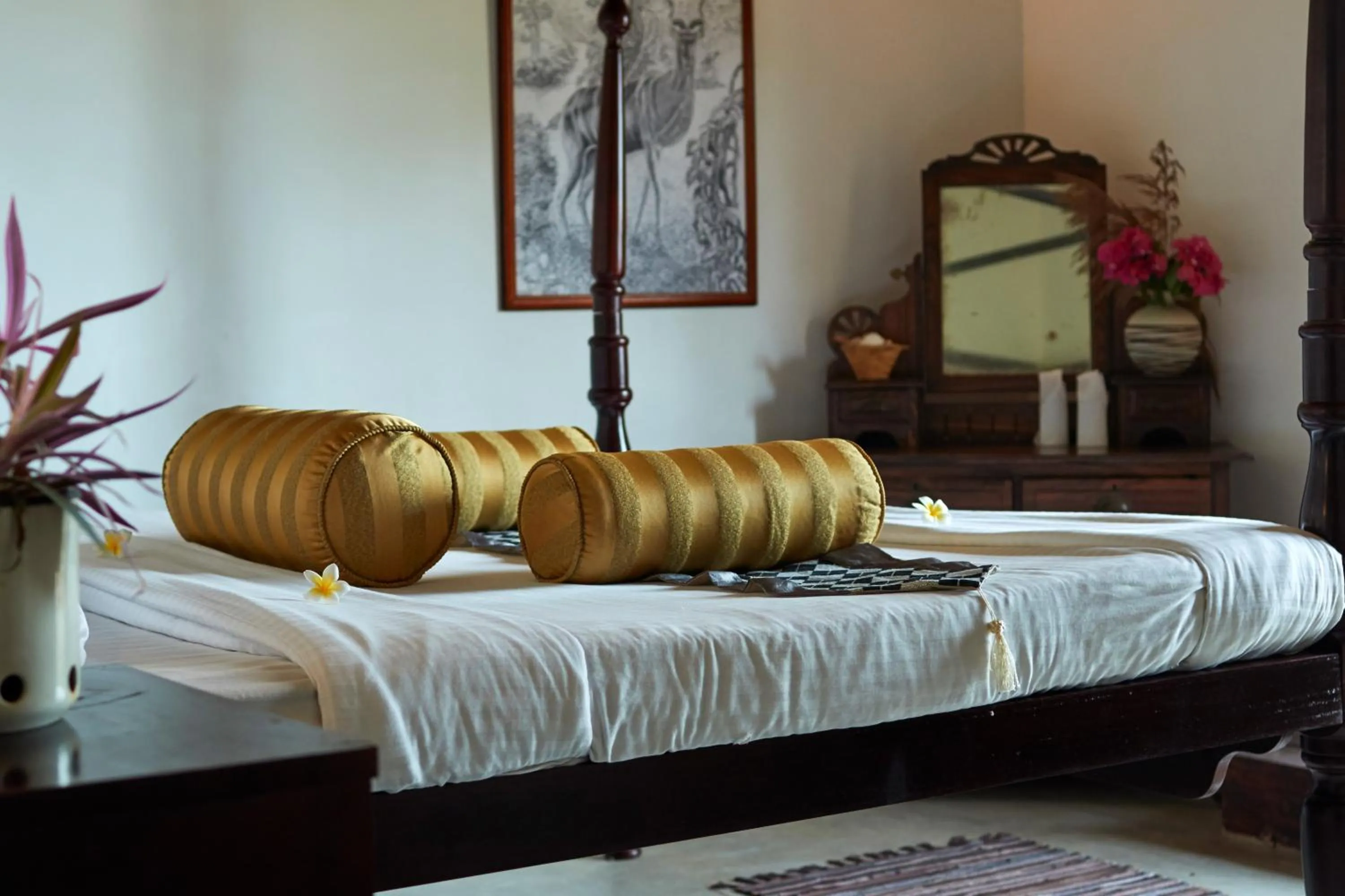 Deluxe Double Room with Balcony and Sea View in Villa Sunbird