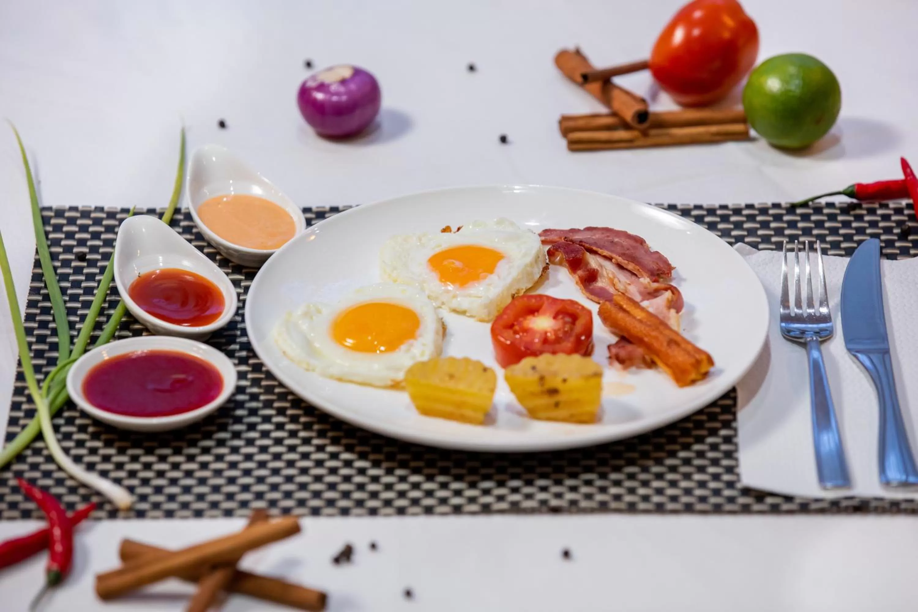 Restaurant/places to eat in Blanc Smith Residence