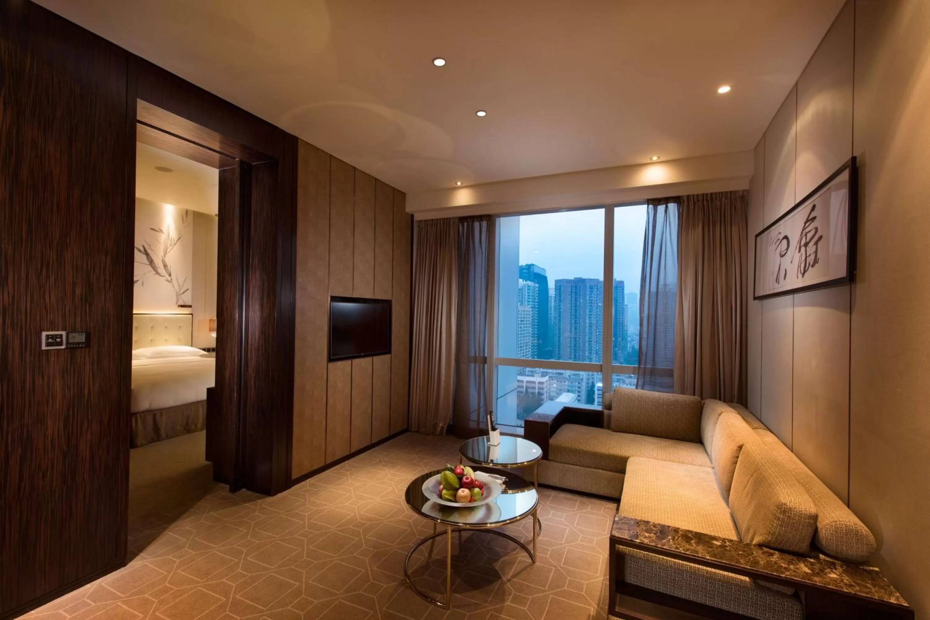 Bedroom, Bed in Hilton Shenzhen Futian, Metro Station at Hotel Front Door, Close to Futian Convention & Exhibition Center