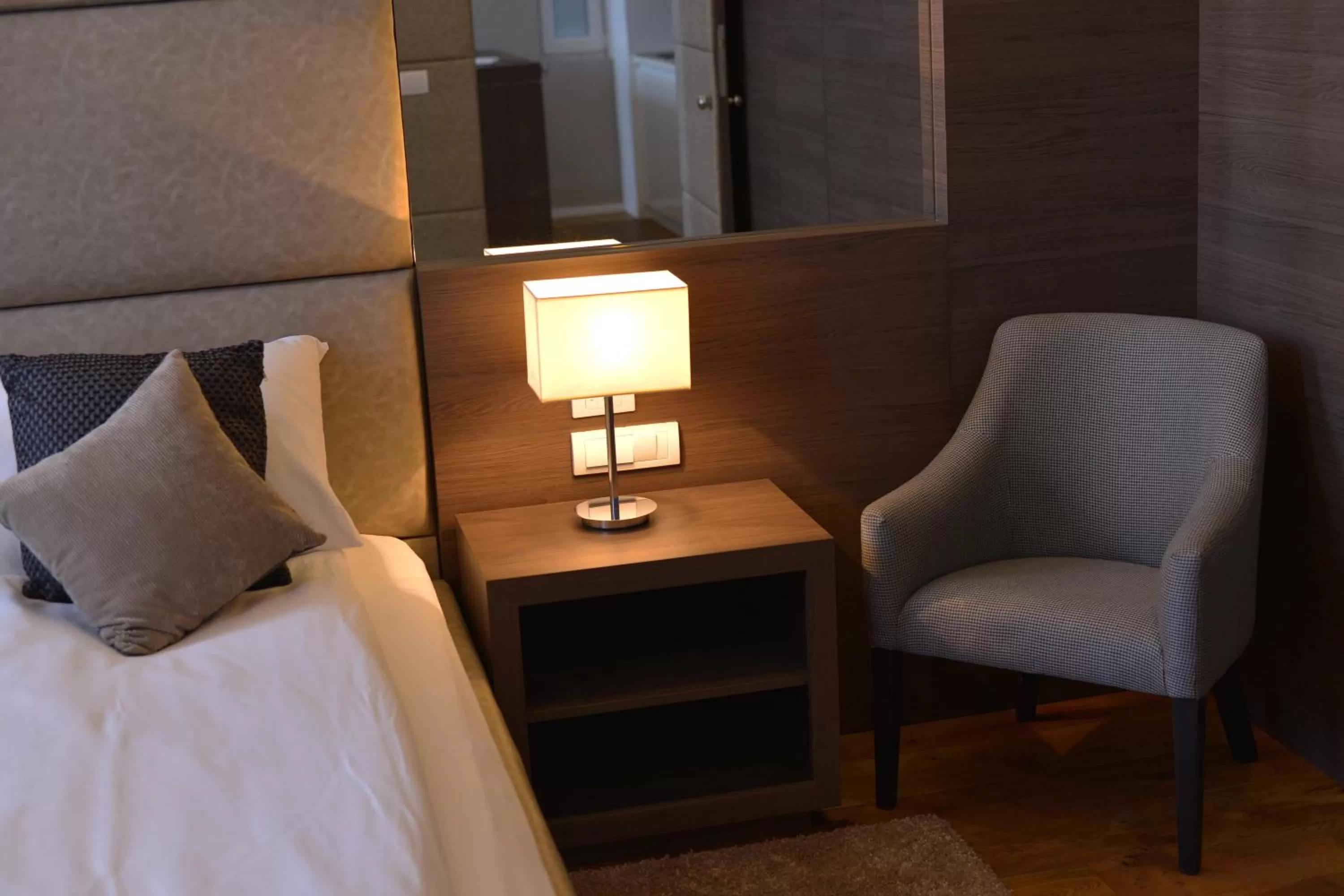 Seating area, Bed in Boutique Rooms