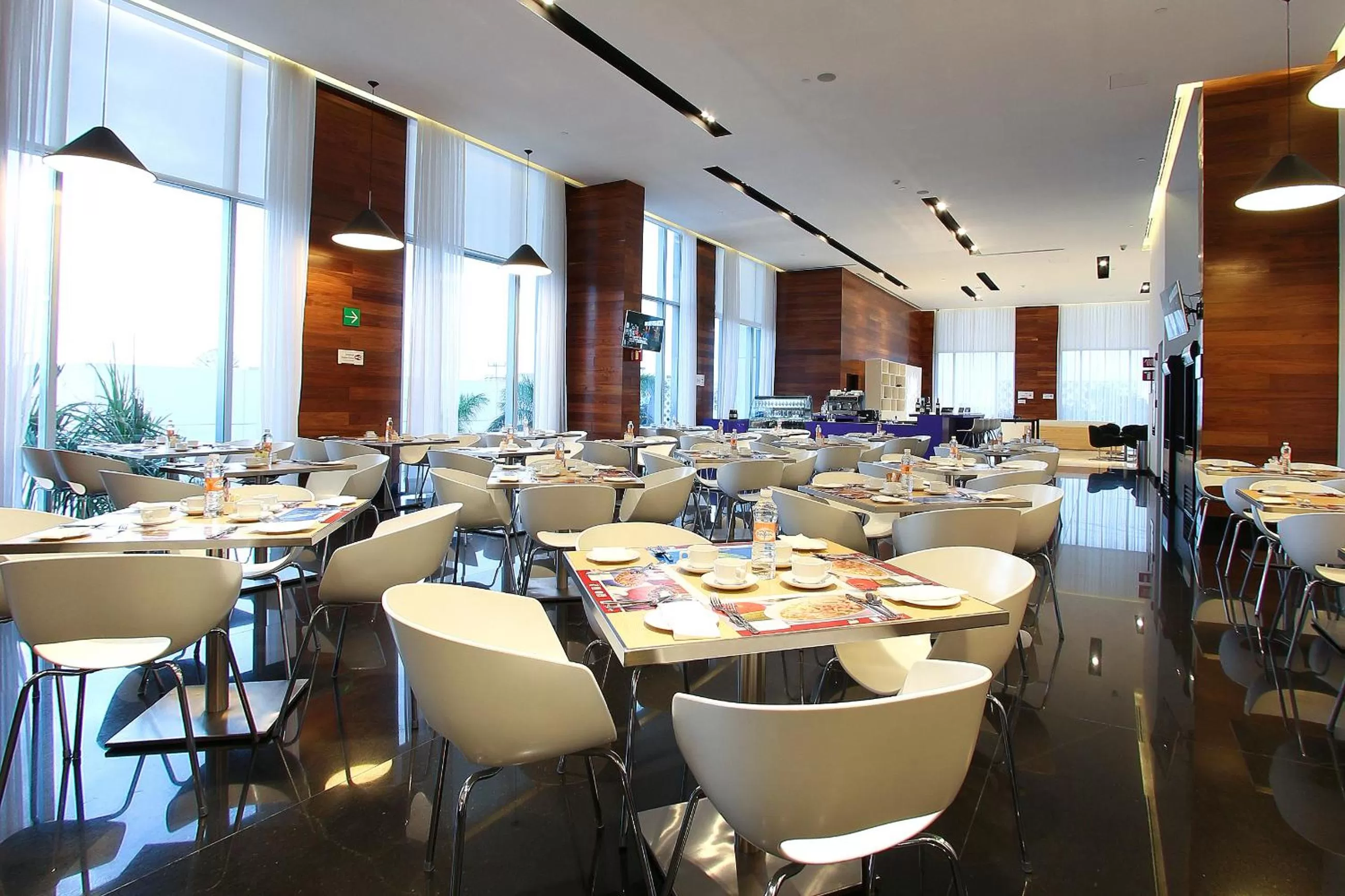 Restaurant/places to eat in Fiesta Inn Merida