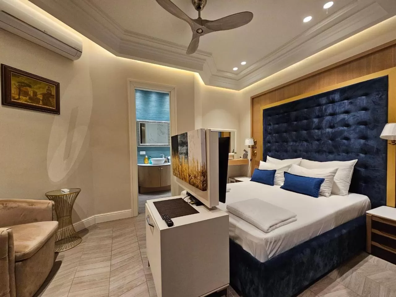 Bed in Apartments PERLA Budva