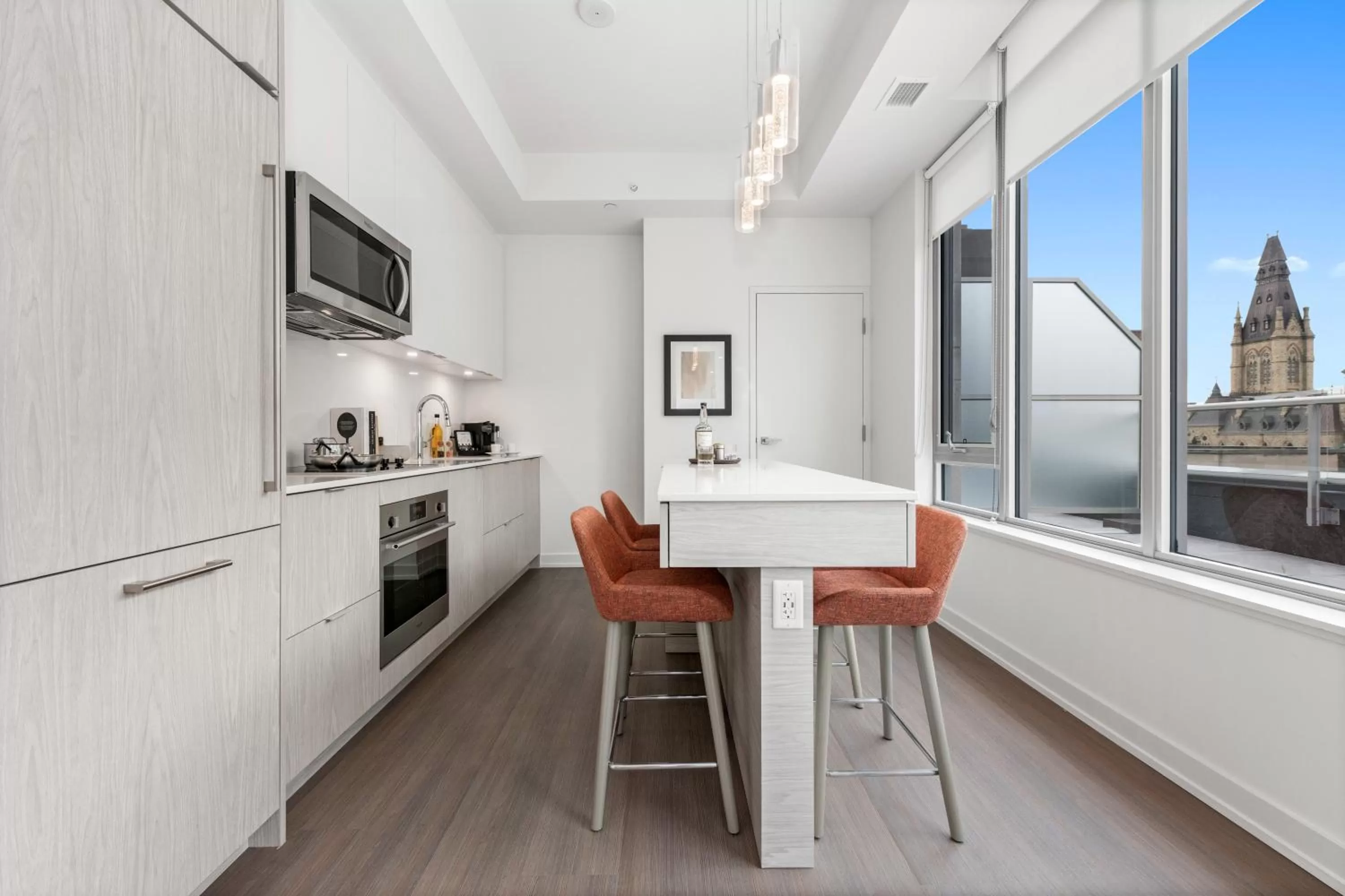 Dining area in reStays Ottawa