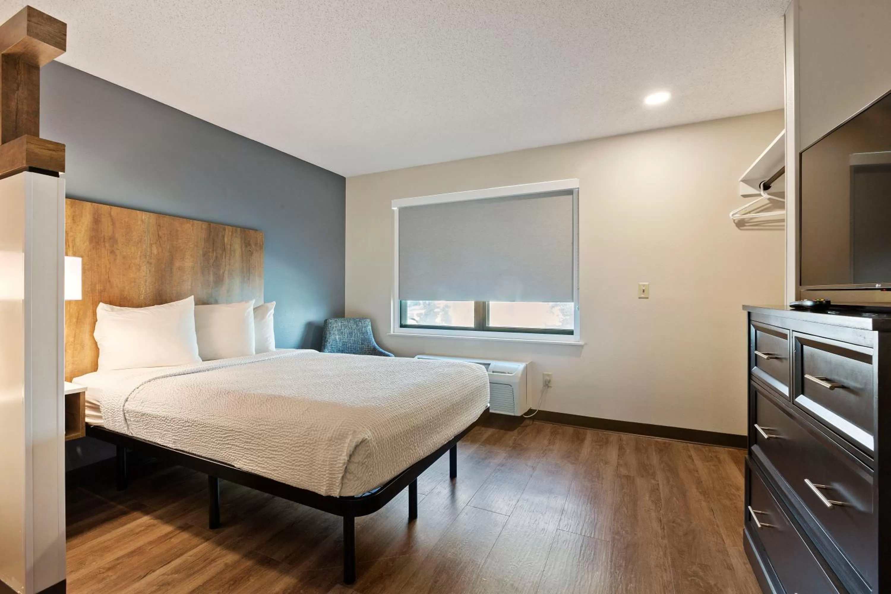 Bed in Extended Stay America Premier Suites - San Francisco - Belmont