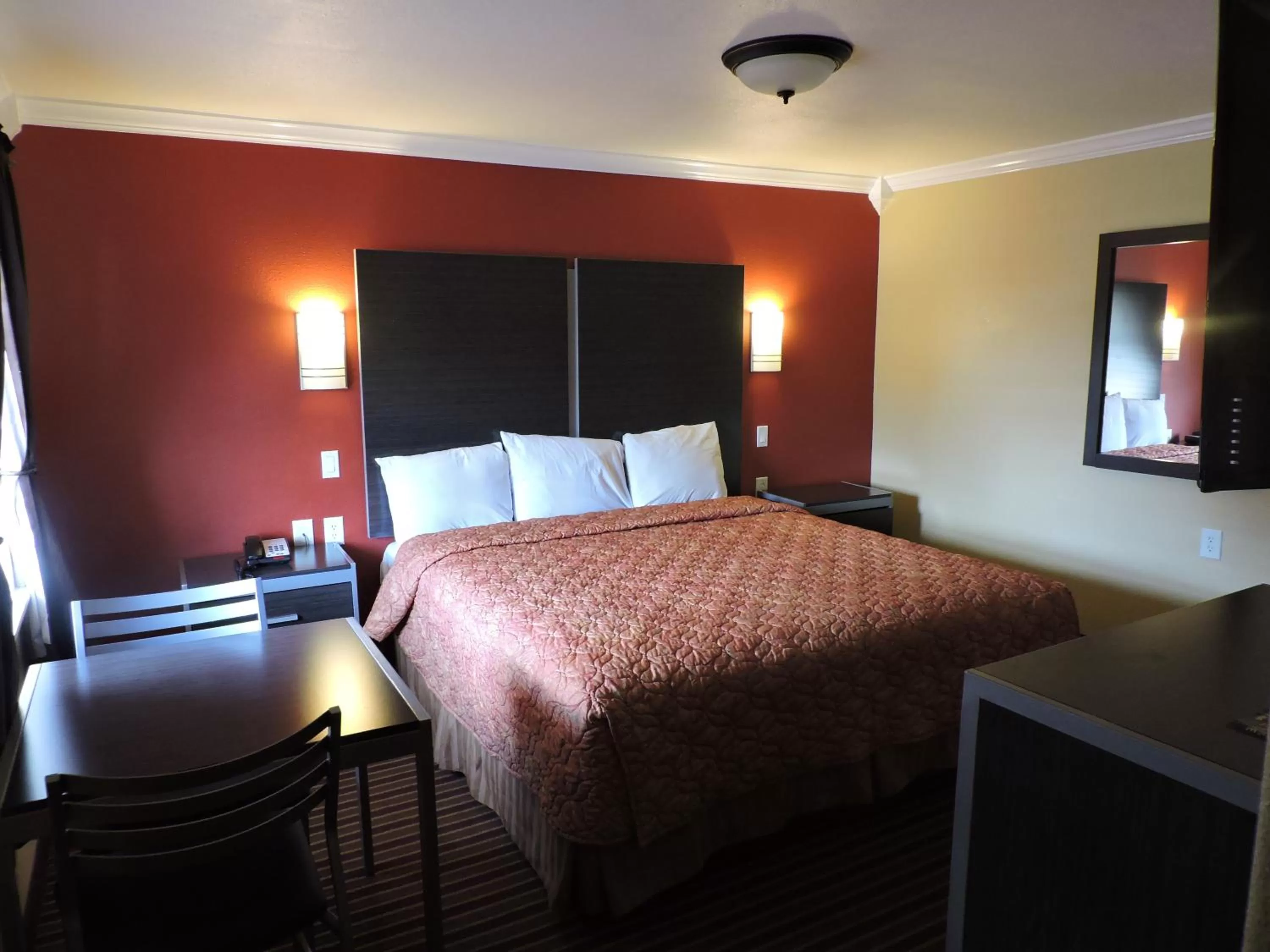 King Room - Smoking  in Budget Inn Temple