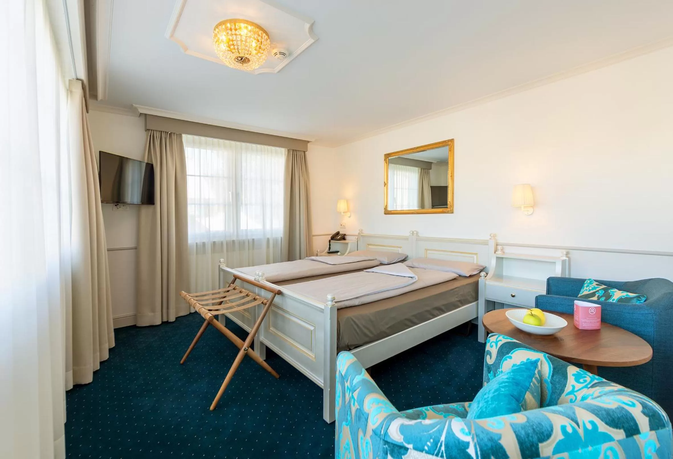 Photo of the whole room, Bed in Hotel Appenzell