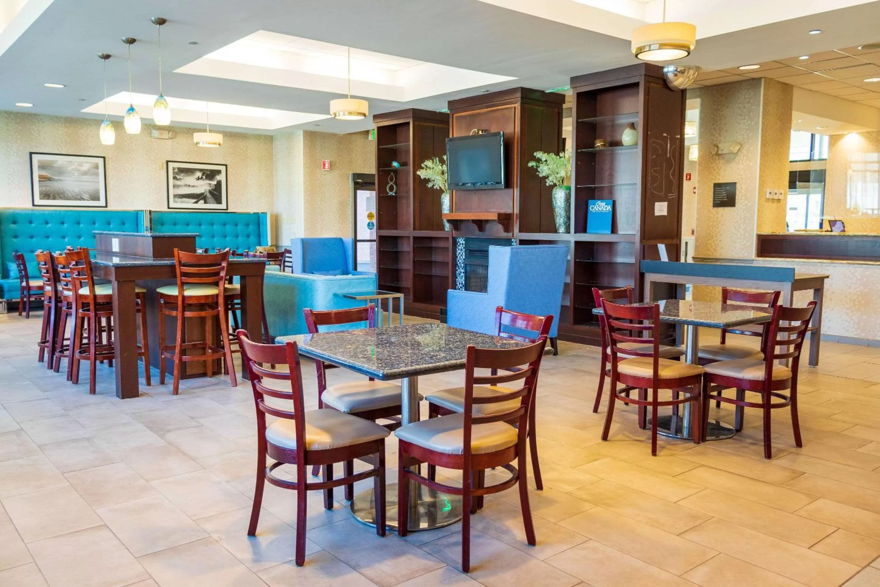 Restaurant/places to eat in Comfort Inn & Suites Plainville-Foxboro