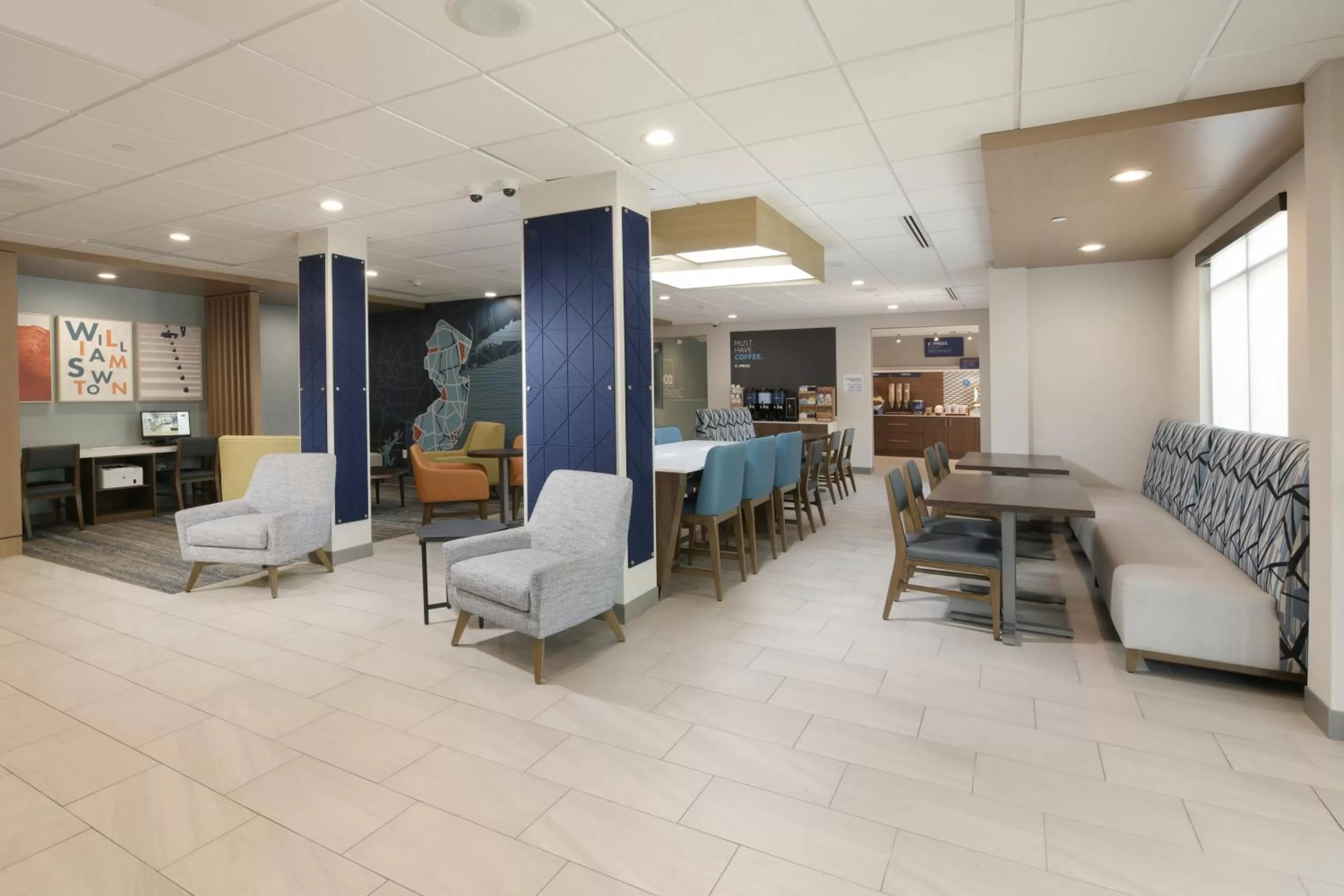 Lobby or reception in Holiday Inn Express & Suites - Williamstown - Glassboro by IHG